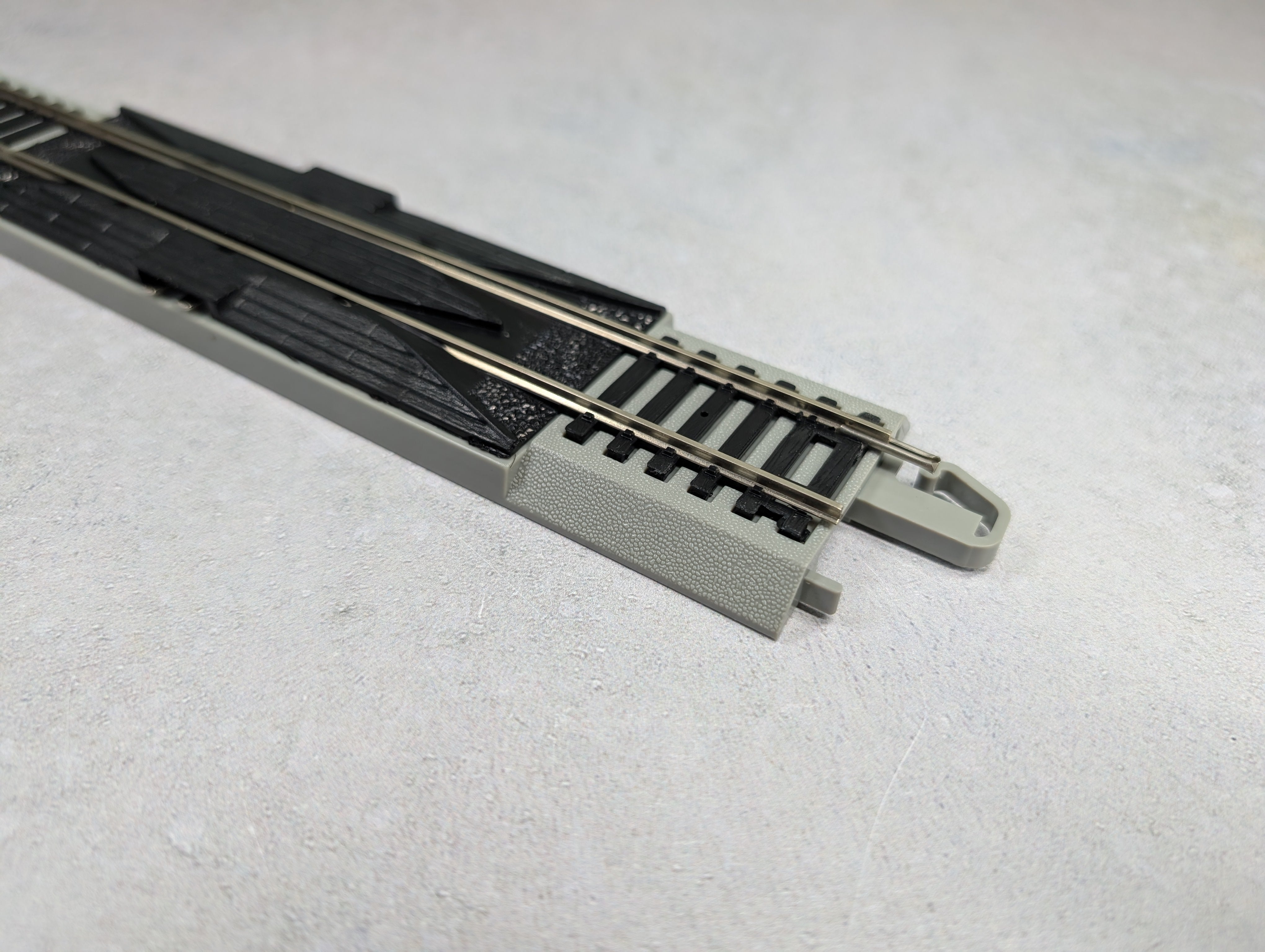 USED Bachmann HO Scale E-Z Track Nickel Silver 9" Straight Terminal Track
