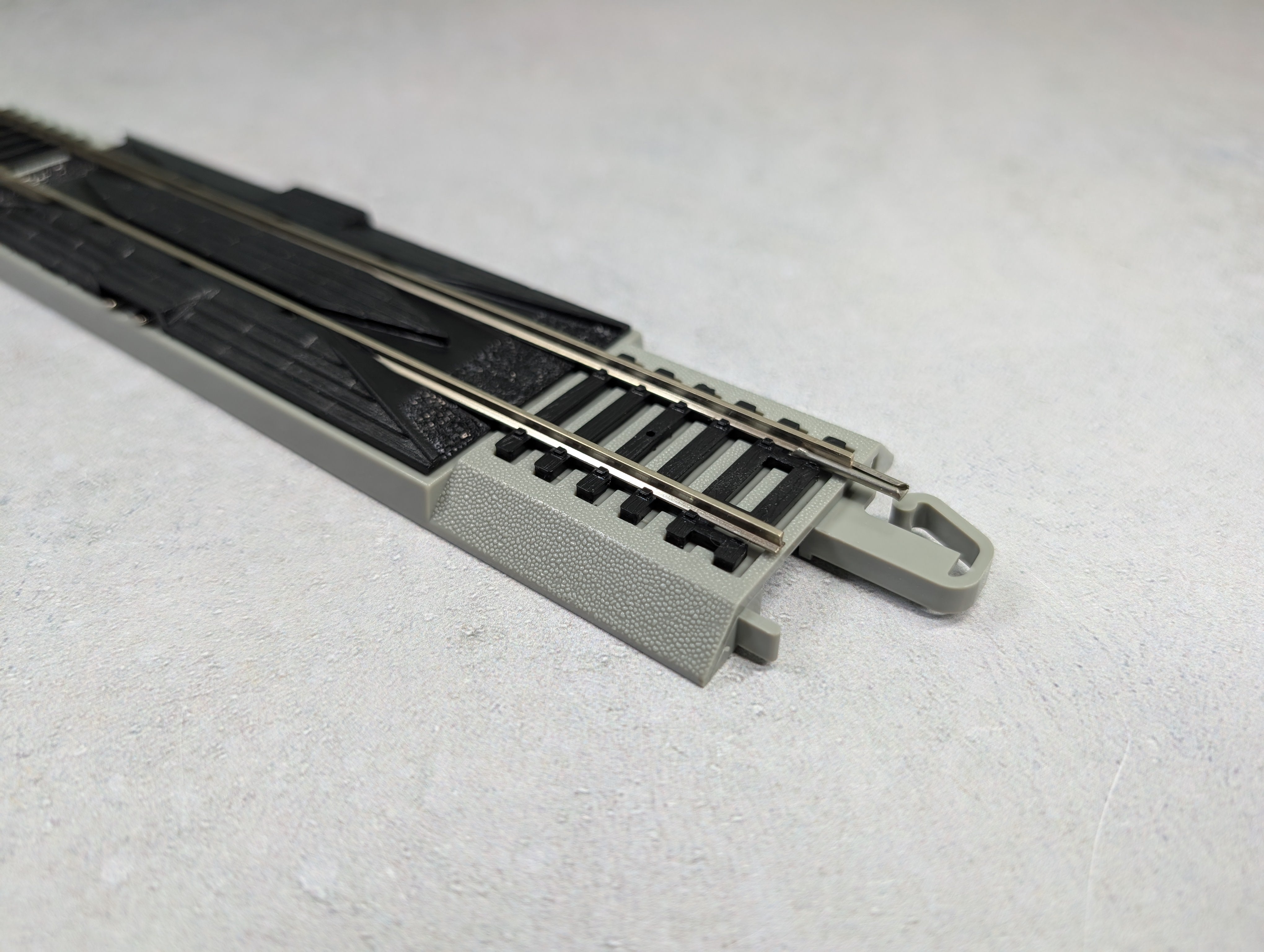 USED Bachmann HO Scale E-Z Track Nickel Silver 9" Straight Terminal Track