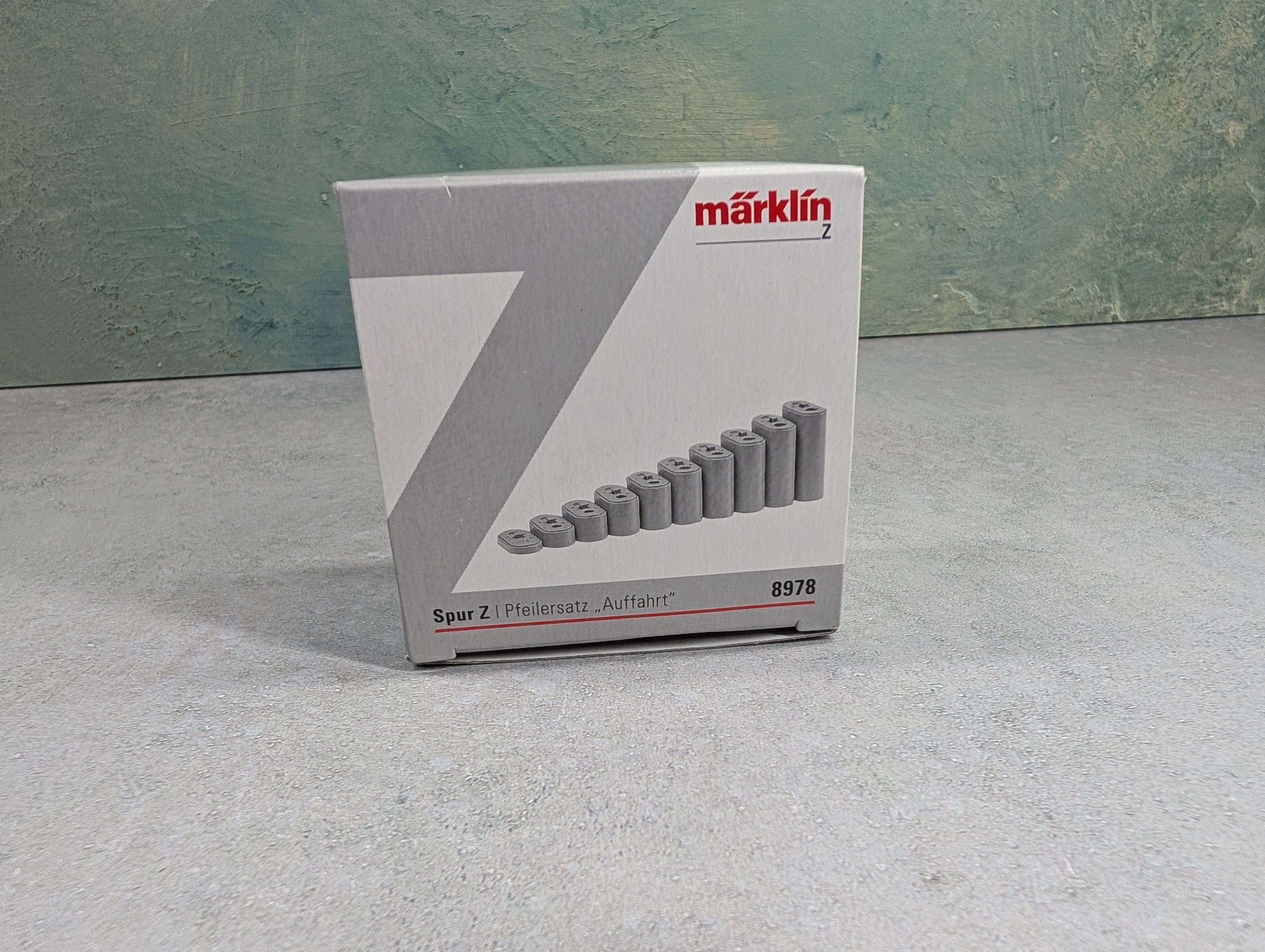 Marklin 8978 Z Scale Mini-Club Approach Ramp Pillars (10 pcs)
