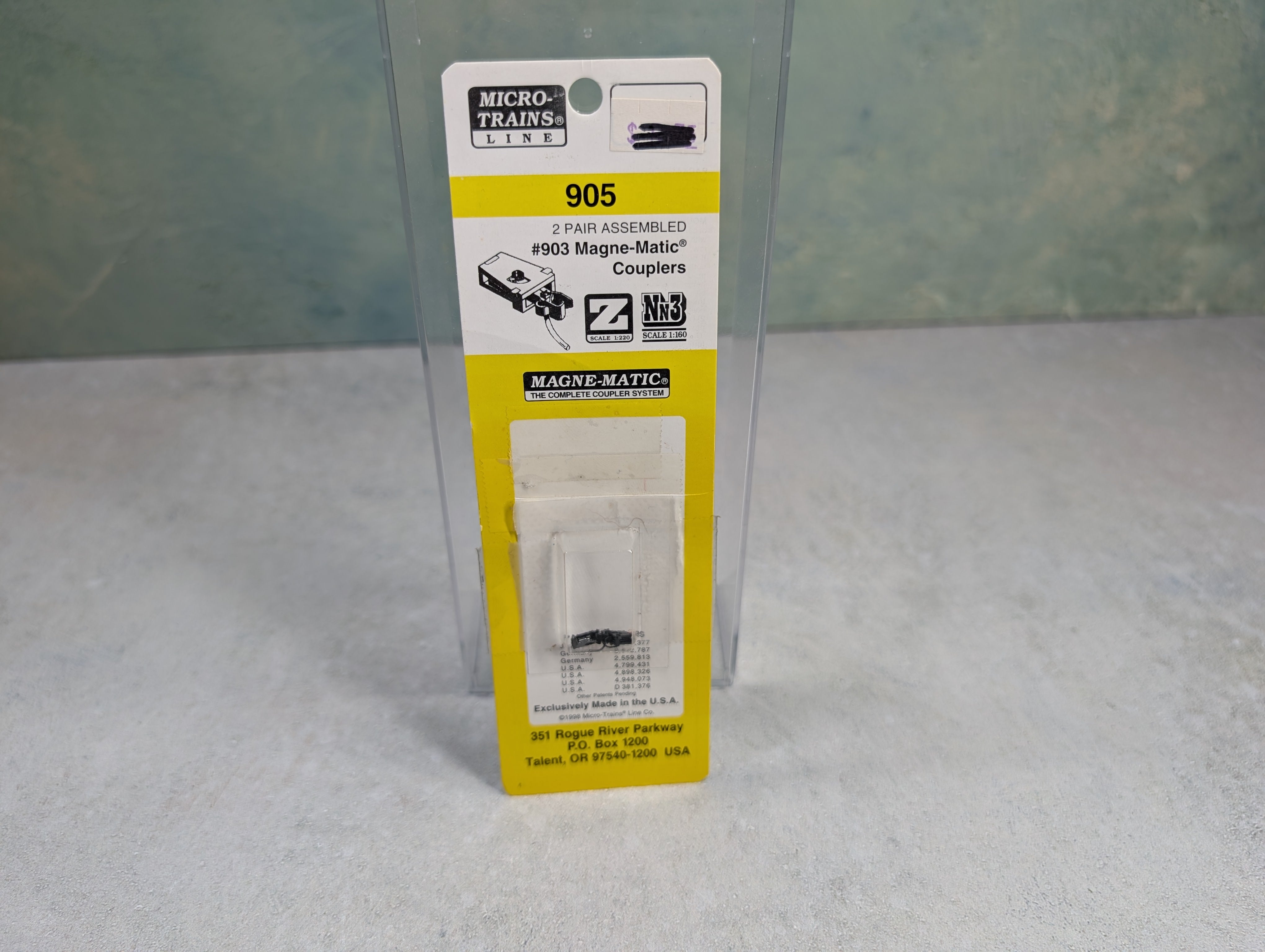 USED Micro-Trains 905 Z Scale #903 Magne-Matic Couplers 002905, Body Mount (Opened Pack)