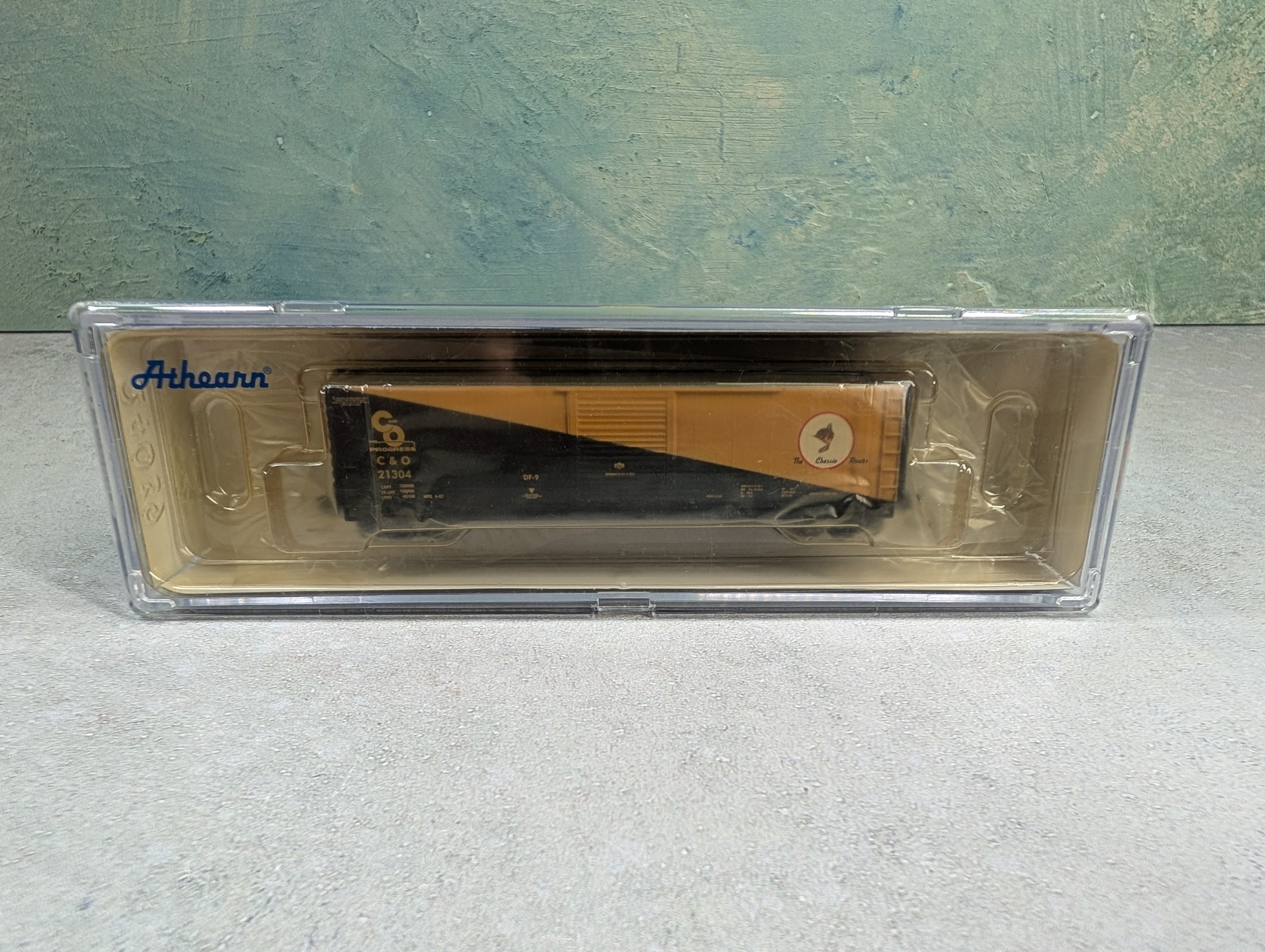 Athearn 24041 N Scale 50' PS-1 Box Car Chesapeake and Ohio C&O #21304 The Chessie Route