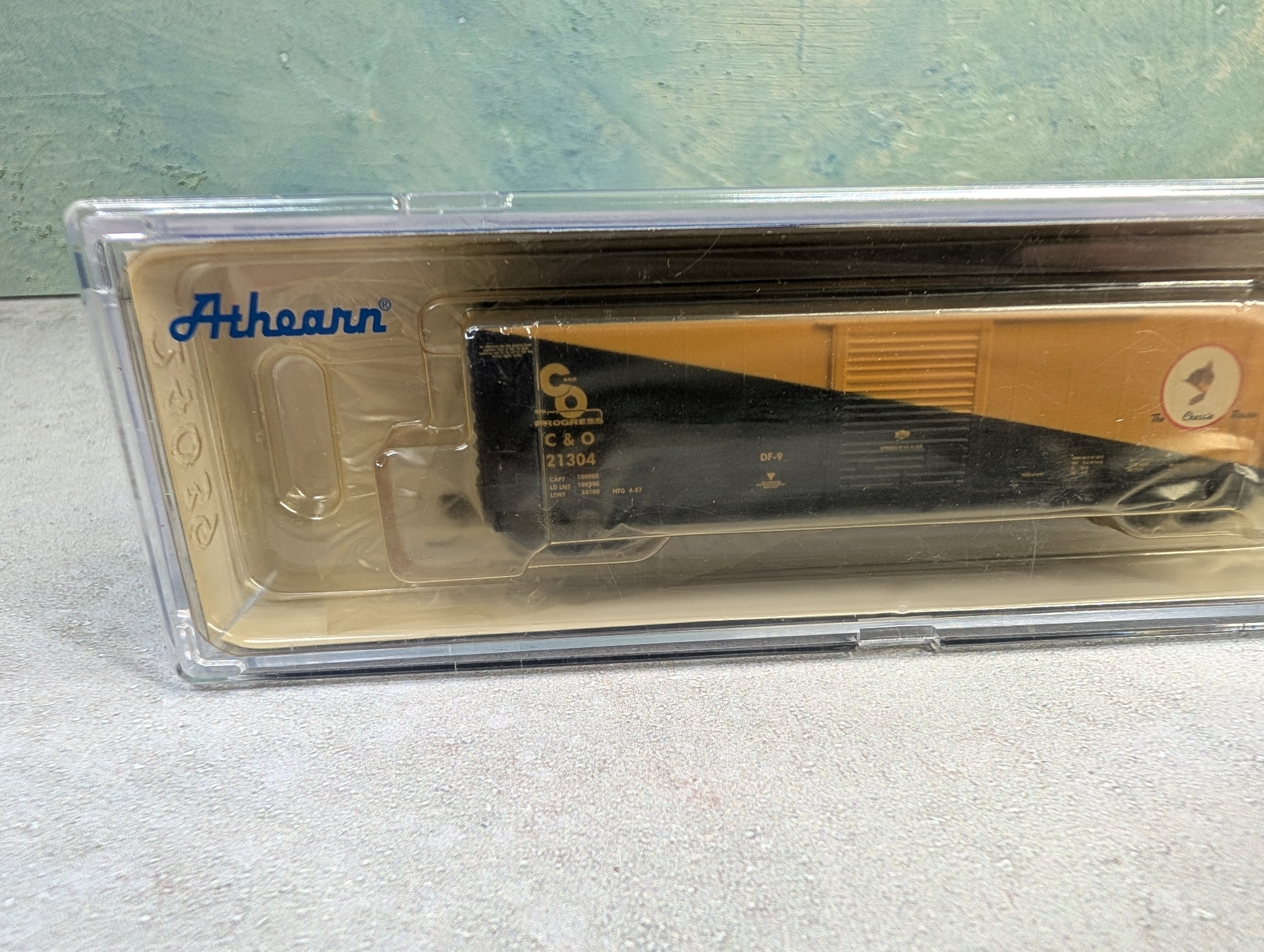 Athearn 24041 N Scale 50' PS-1 Box Car Chesapeake and Ohio C&O #21304 The Chessie Route
