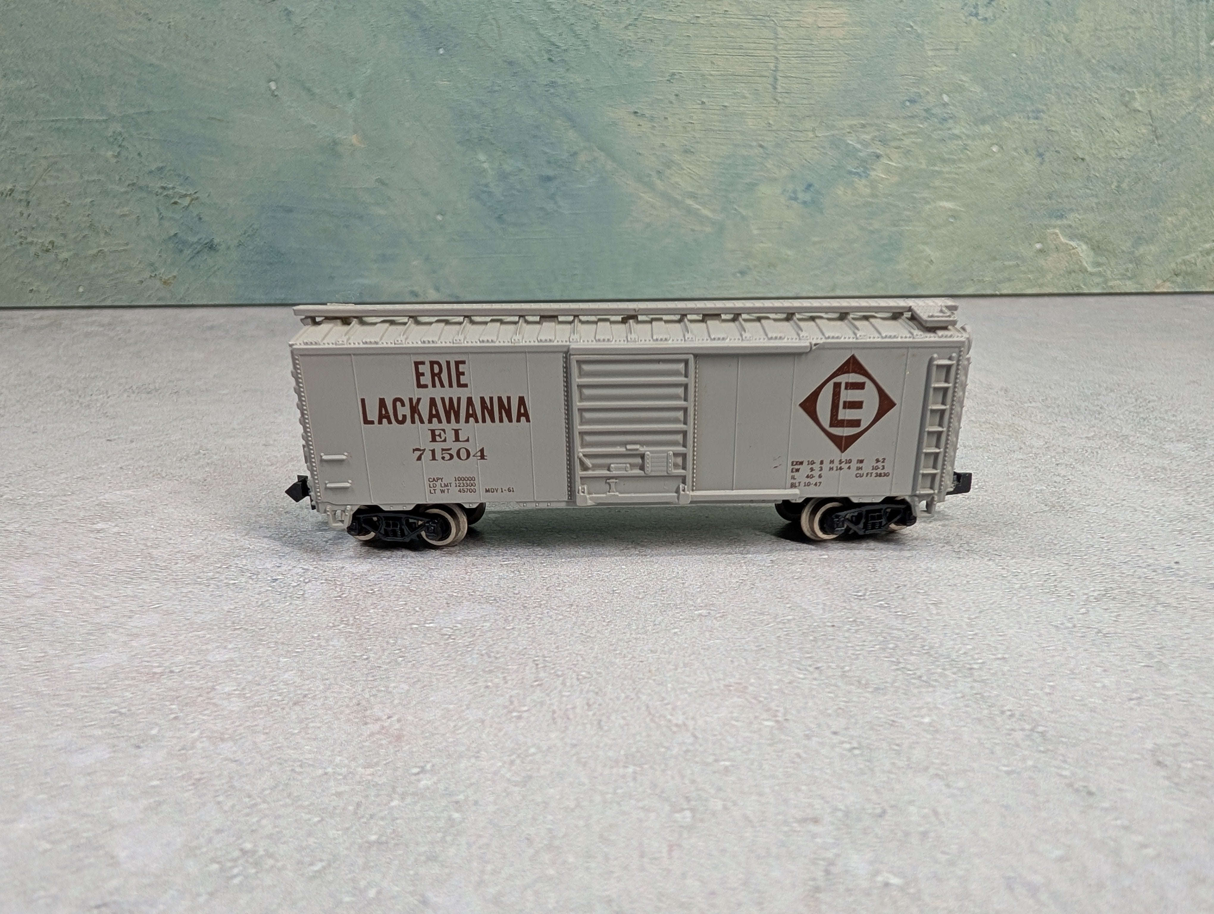 USED Atlas N Scale Box Car Erie Lackawanna EL #71504