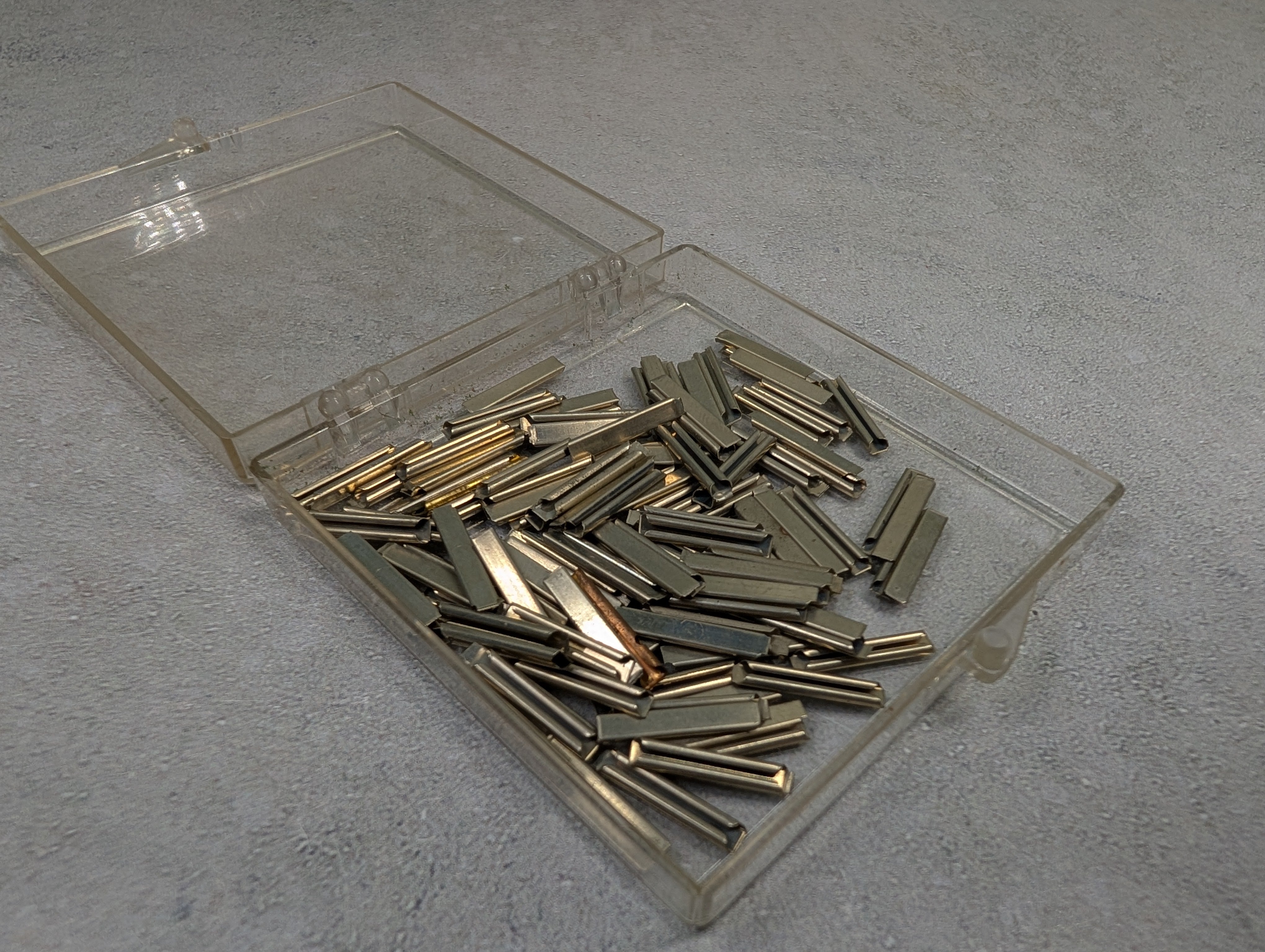 USED HO Scale Random Lot of Rail Joiners