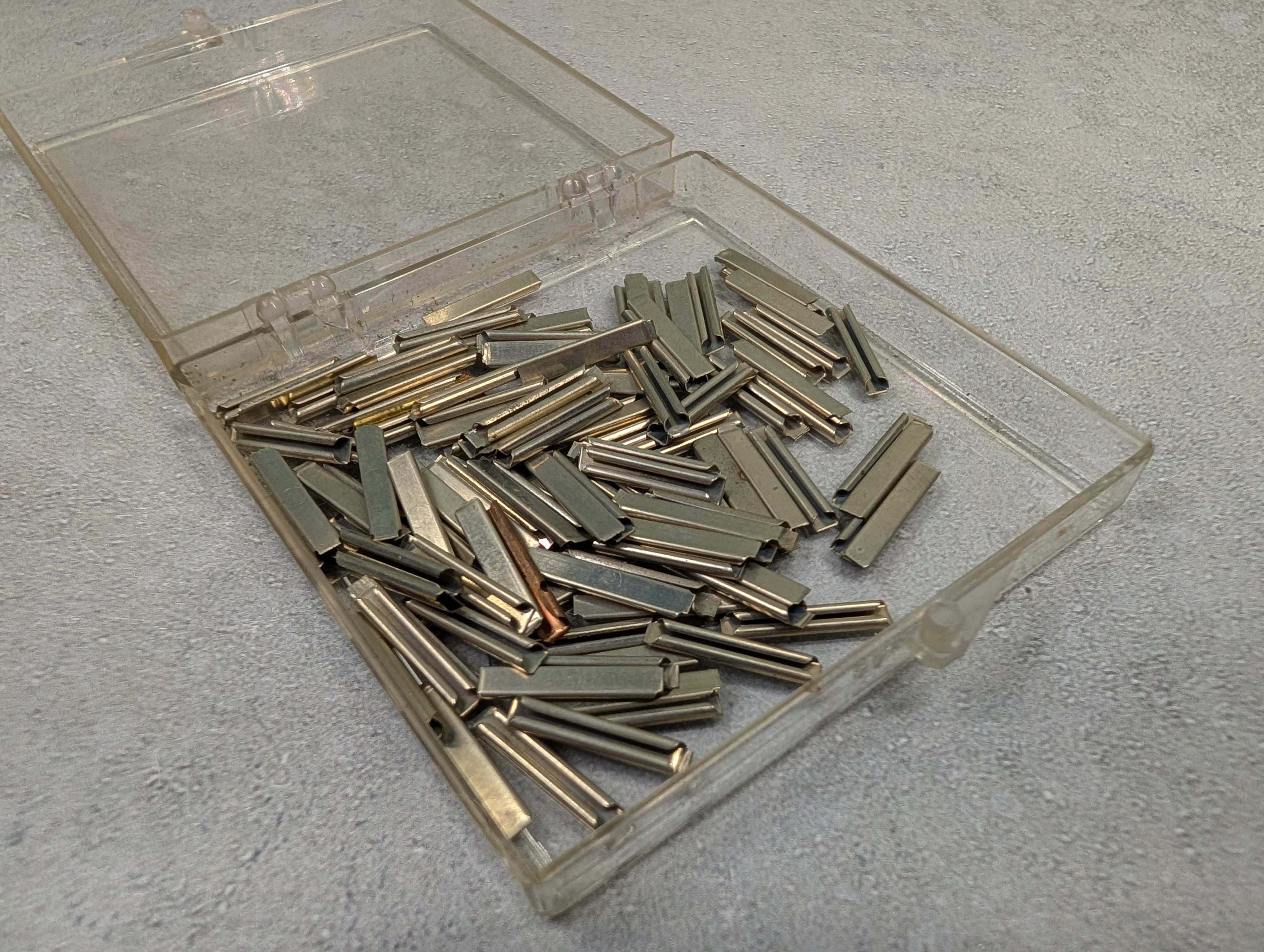 USED HO Scale Random Lot of Rail Joiners