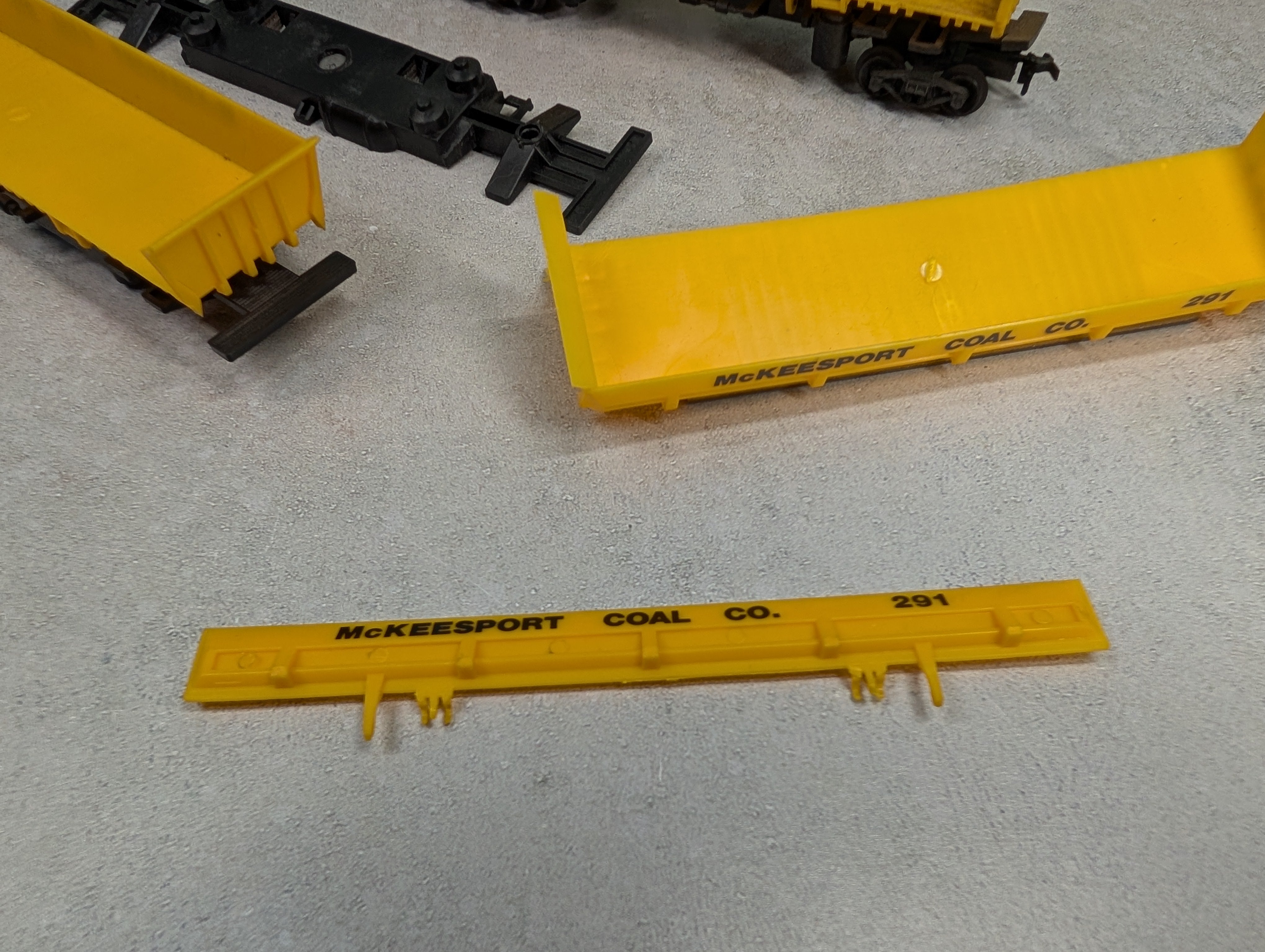 USED Life-Like HO Scale Lot of Parts For McKeesport Coal Co Dumpers Cars