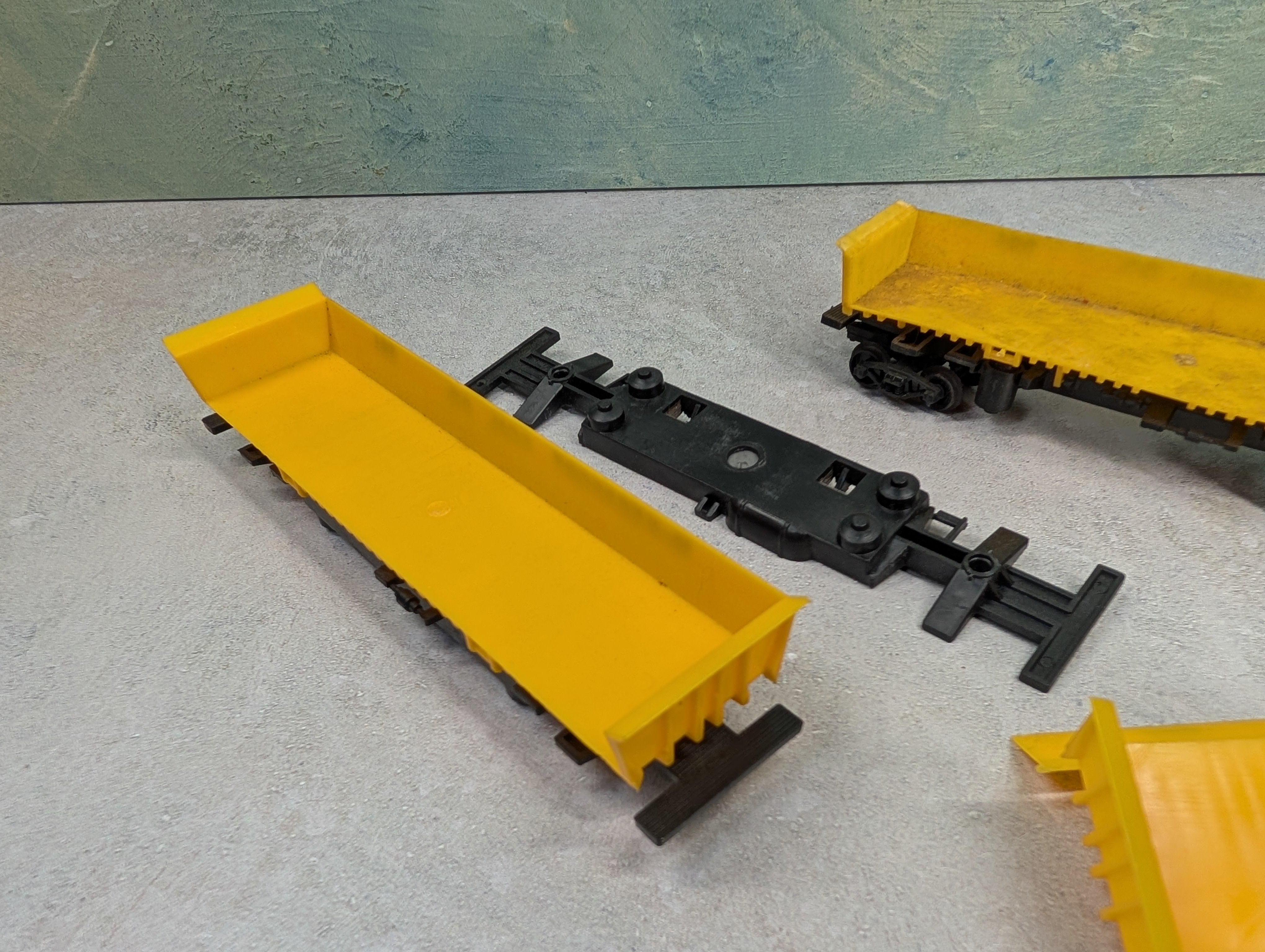 USED Life-Like HO Scale Lot of Parts For McKeesport Coal Co Dumpers Cars