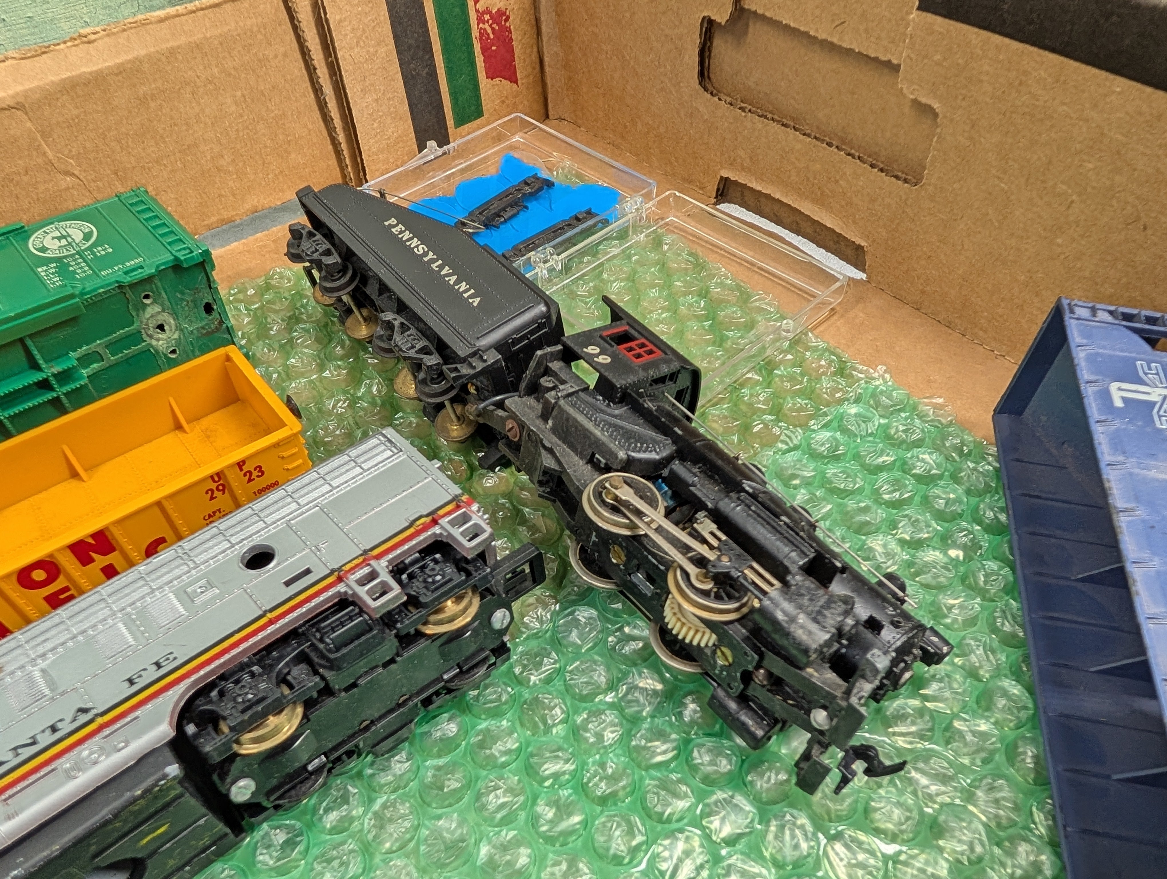 USED HO Scale Lot of Rough Locomotive and Freight Car Shells & Parts