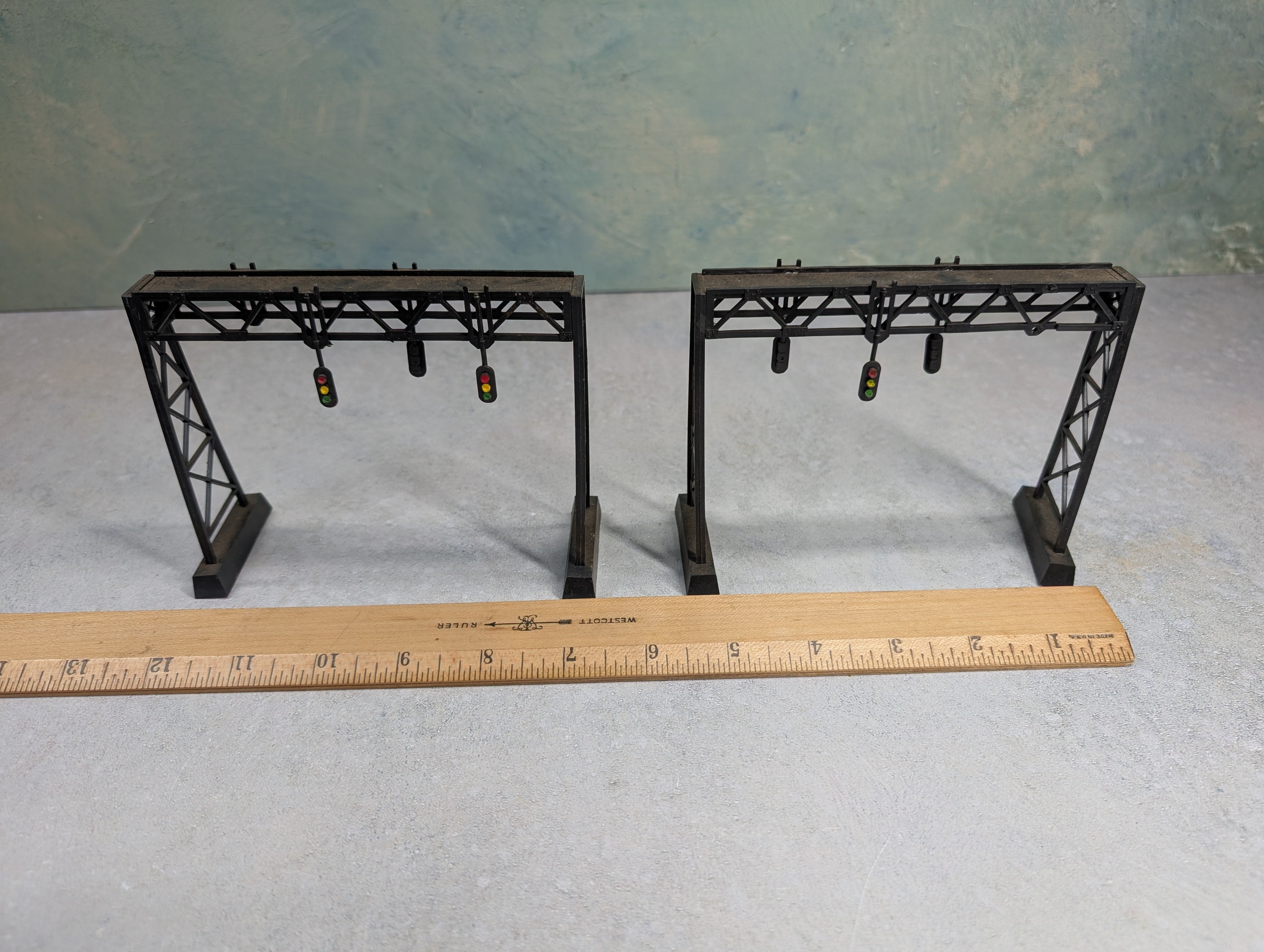 USED HO Scale Lot of Railroad Signal Bridges (2 pcs)