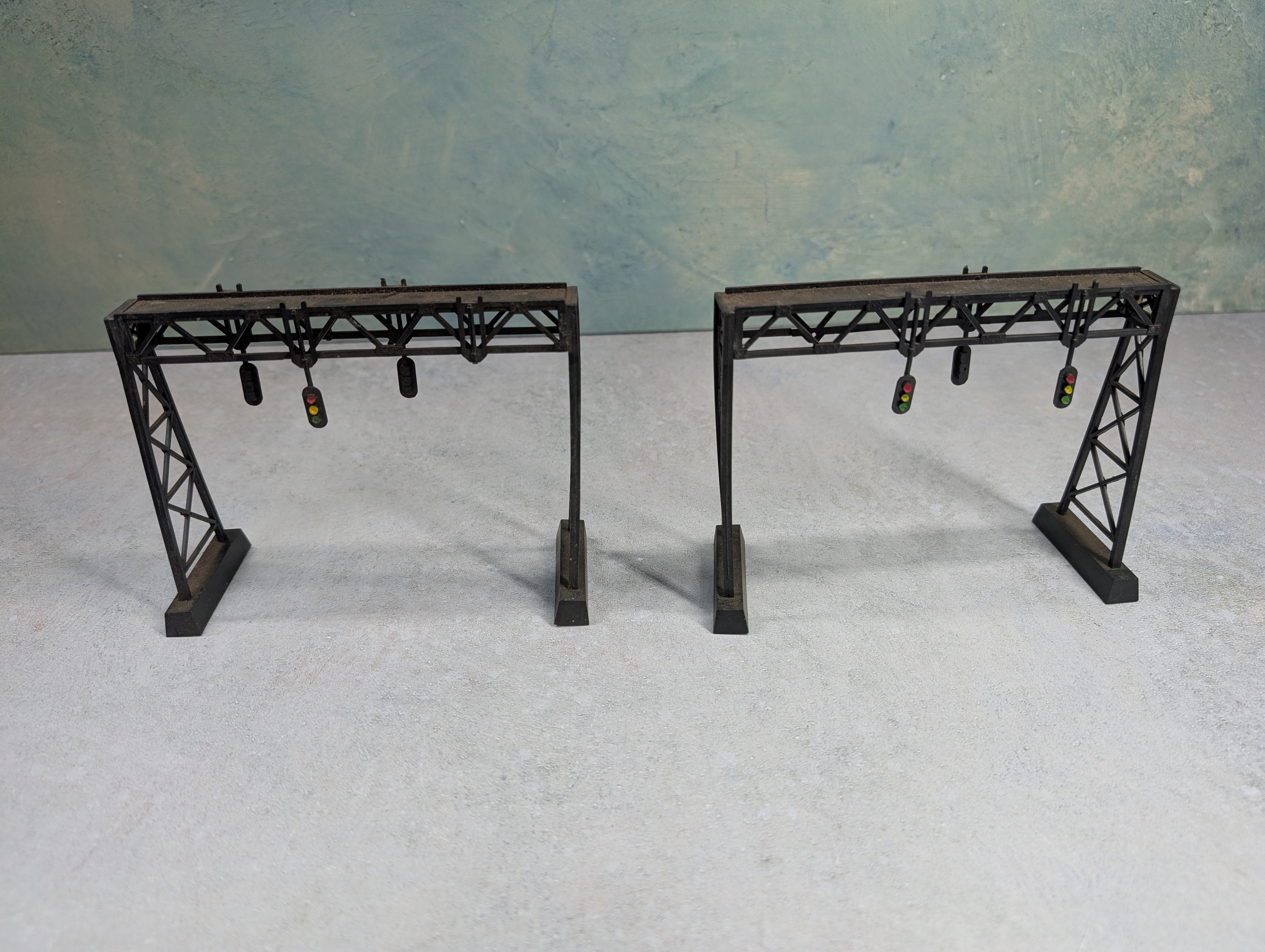 USED HO Scale Lot of Railroad Signal Bridges (2 pcs)