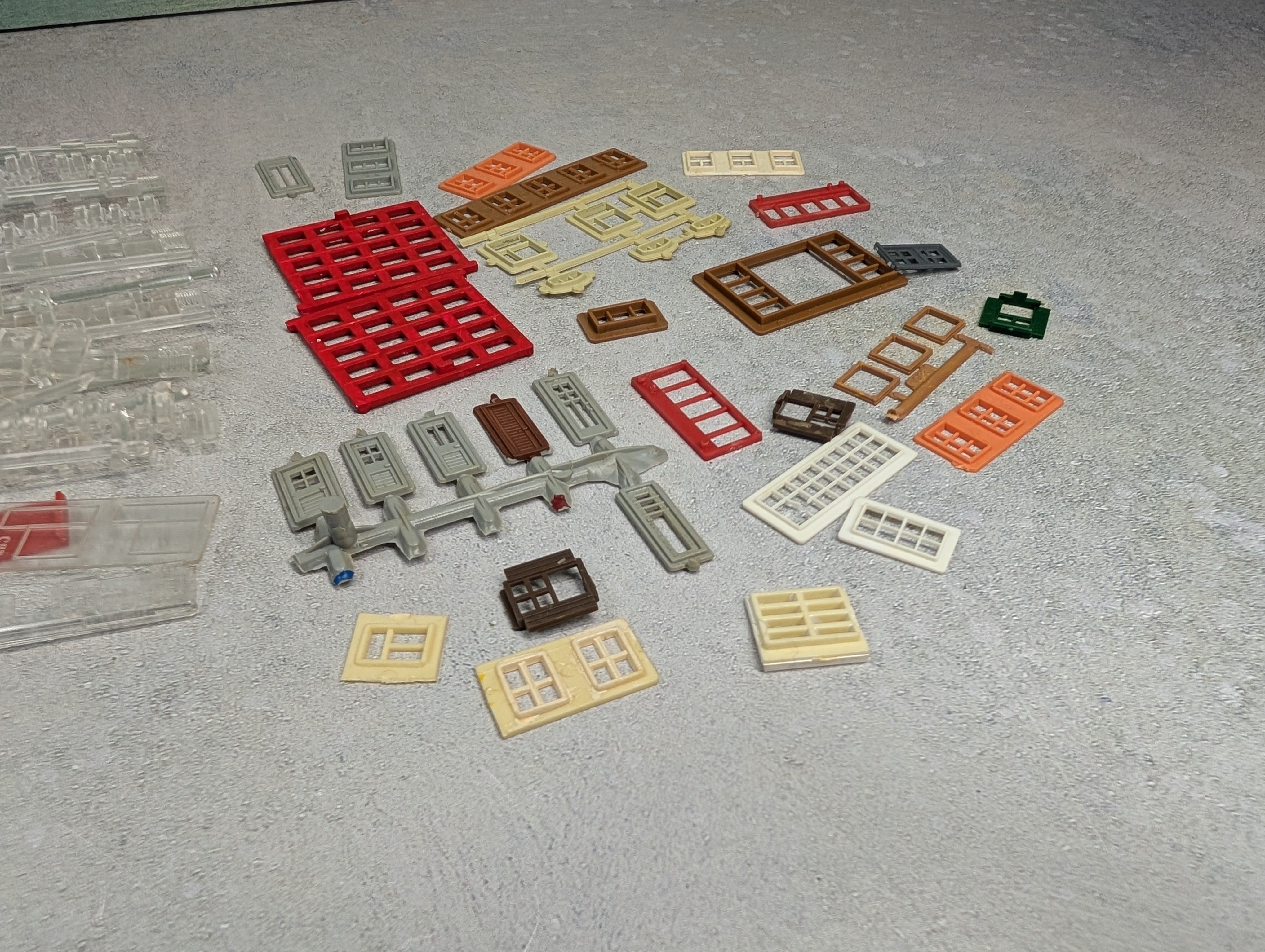 USED HO Scale Lot of Windows, Doors, and Plastic Glass