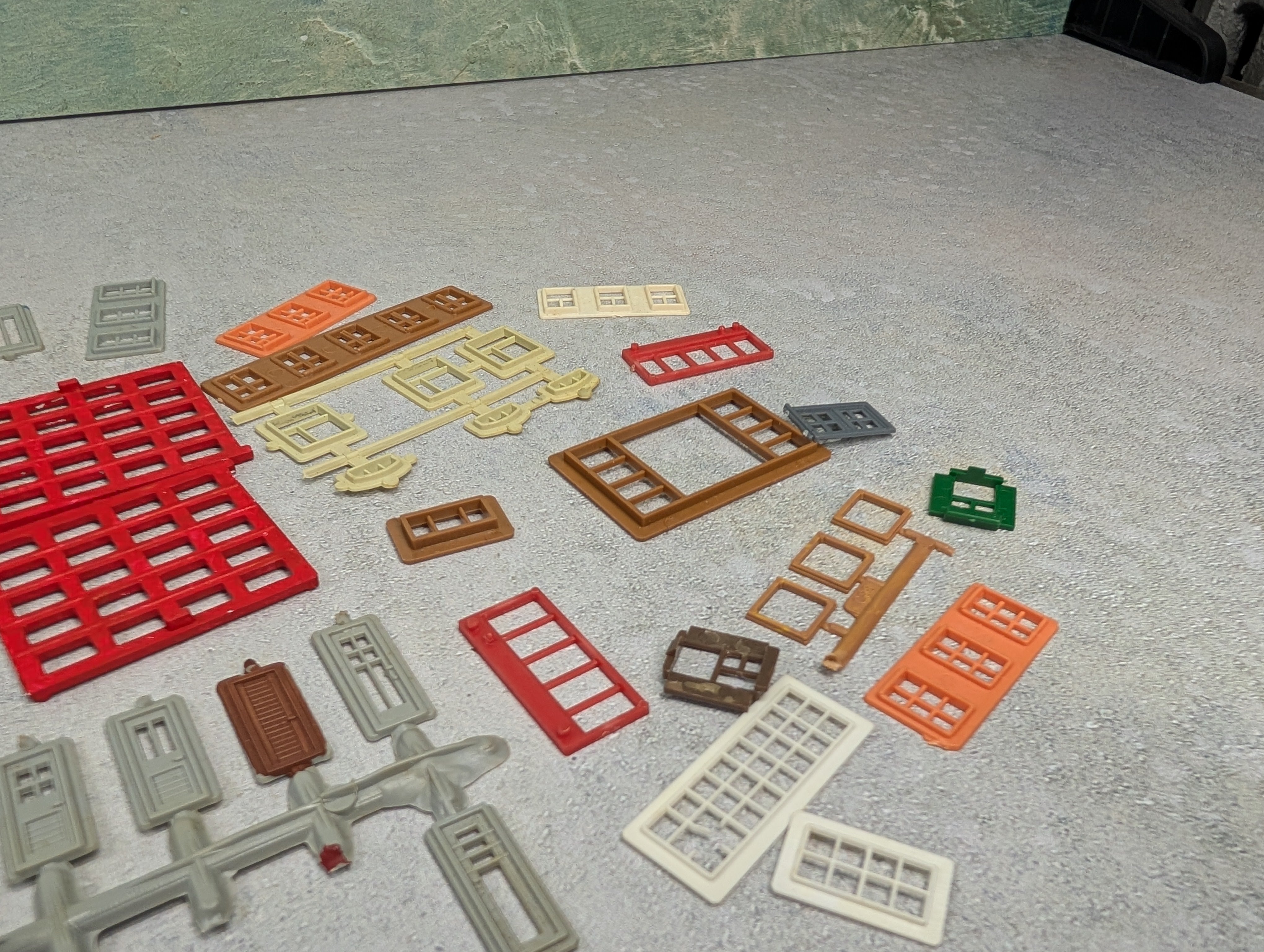 USED HO Scale Lot of Windows, Doors, and Plastic Glass