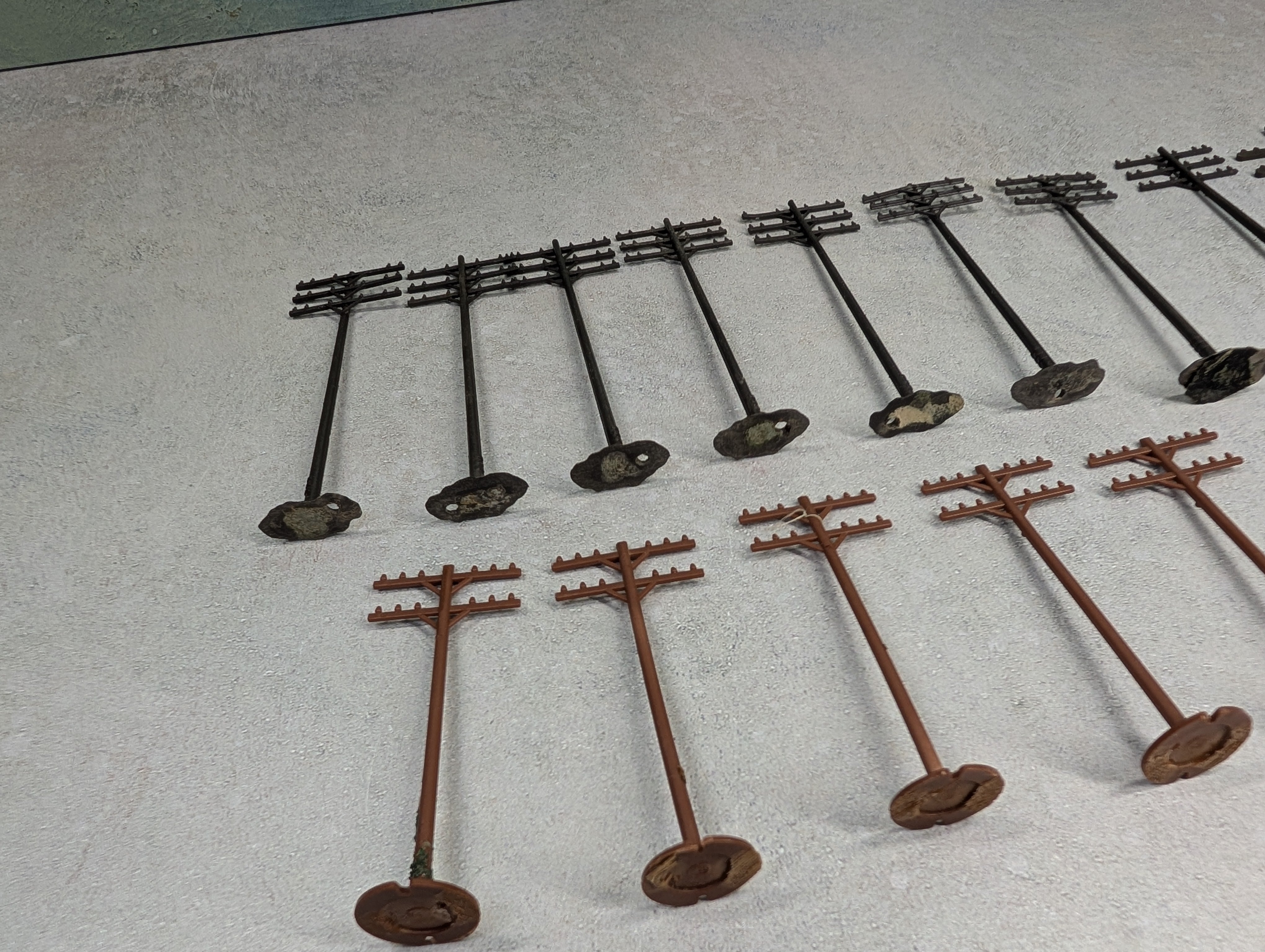USED HO Scale Lot of Various Telephone Poles (18 pcs)
