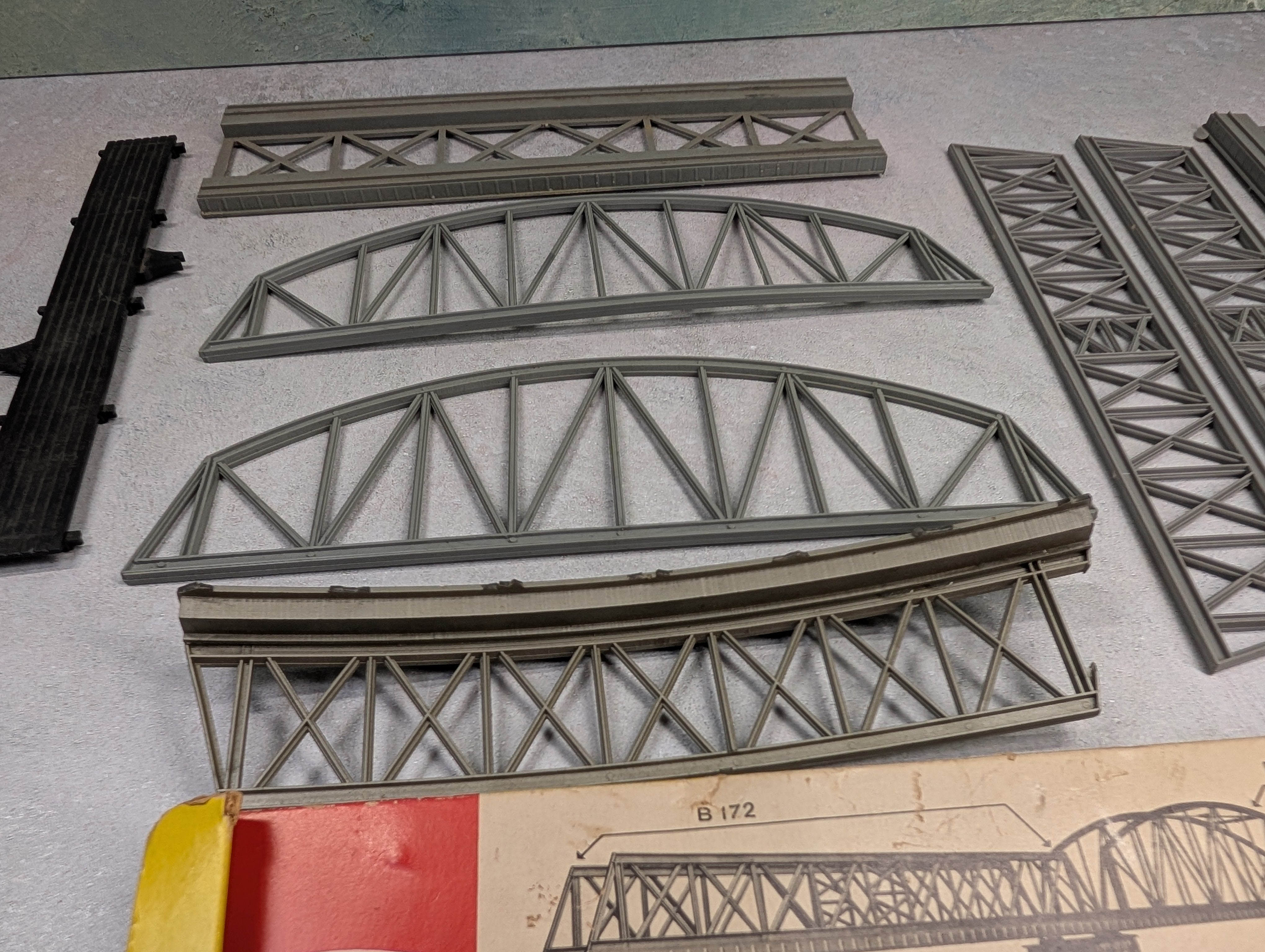 USED Heljan HO Scale Lot of Arch Bridge Parts