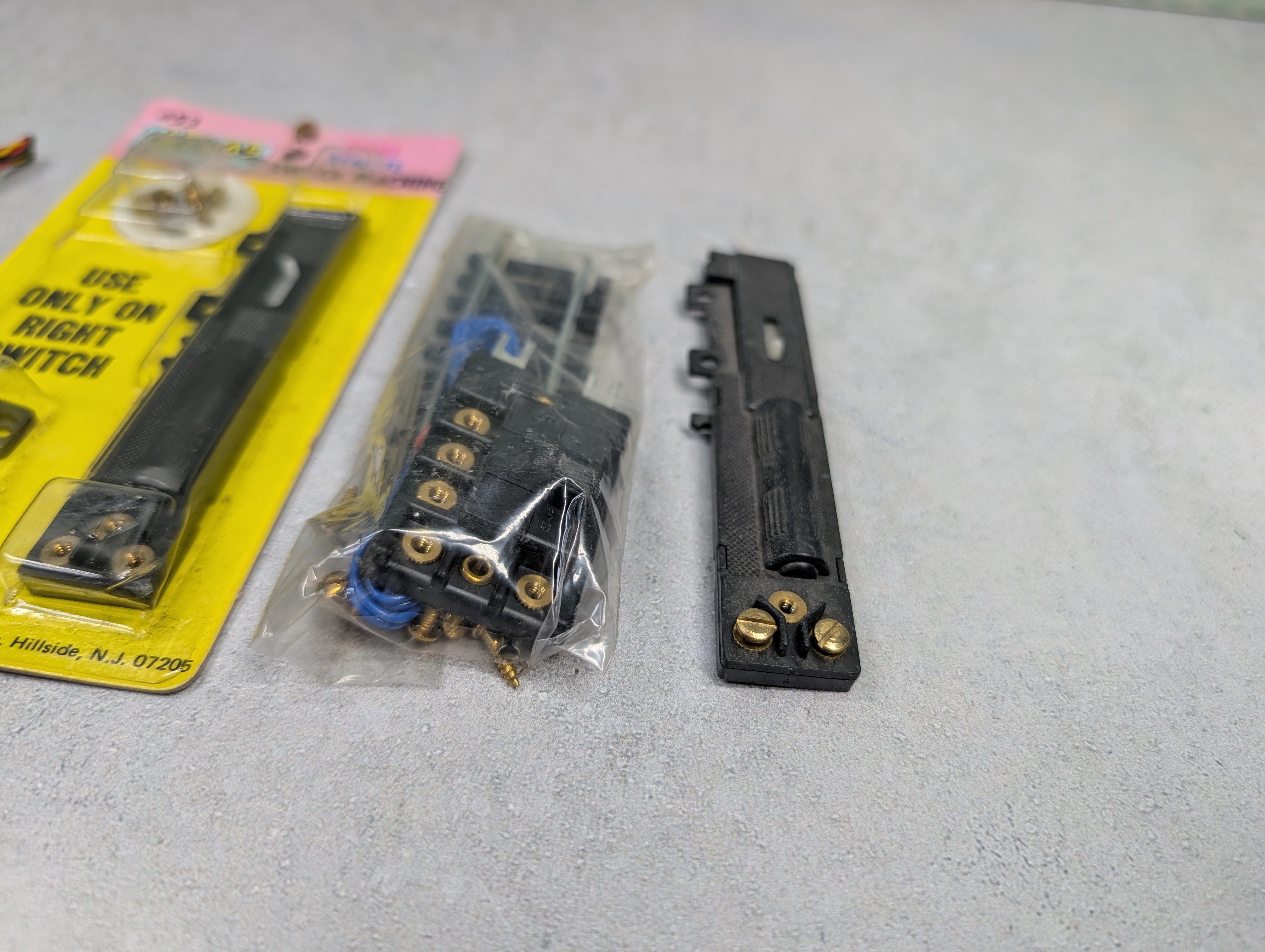 USED Atlas 53 HO Scale Right Remote Switch Machine & Misc Parts