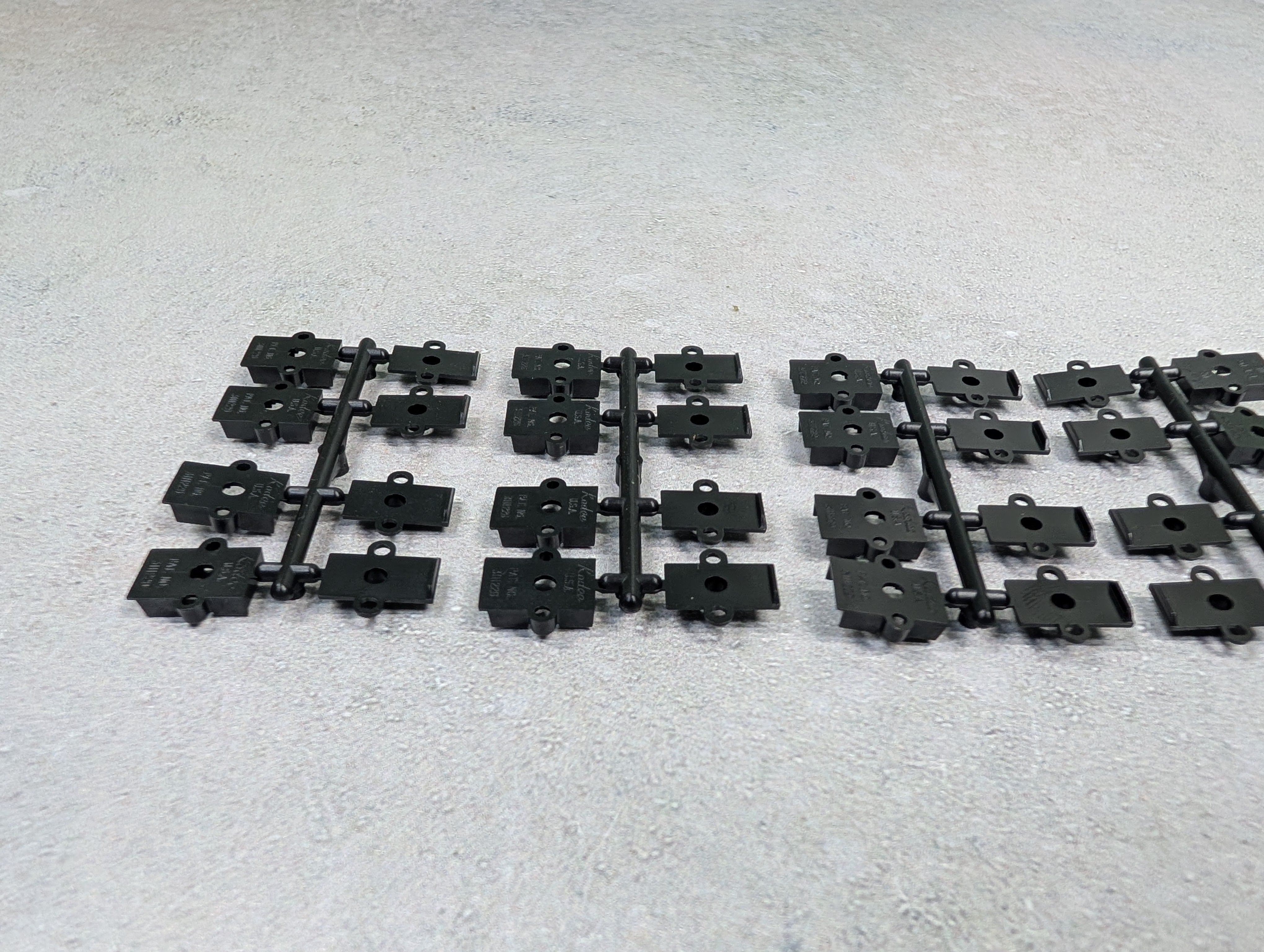 USED Kadee HO Scale Coupler Gearboxes & Lids (For 10 Cars)