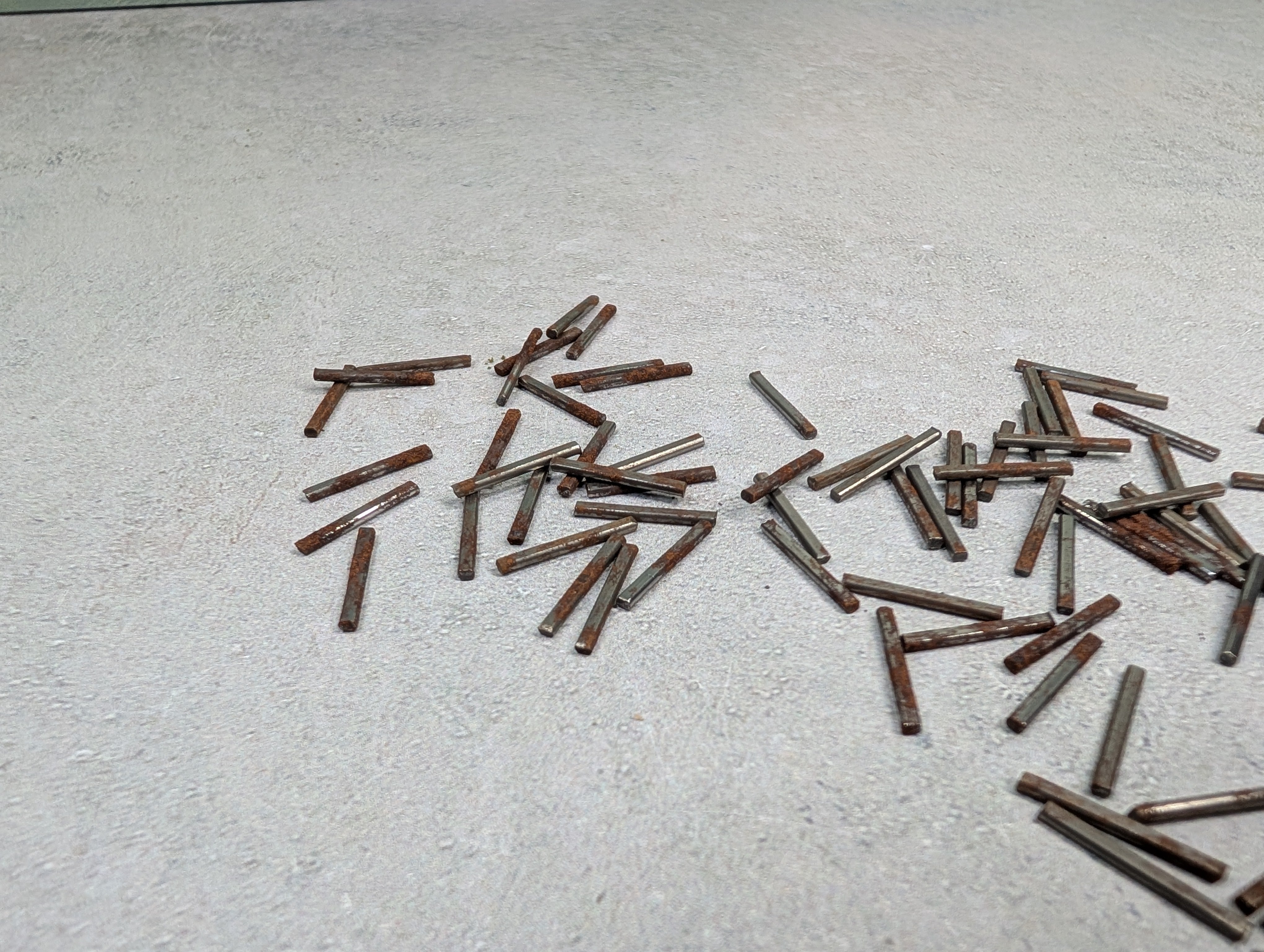 USED Athearn HO Scale Large Lot of Stakes for Flat Cars