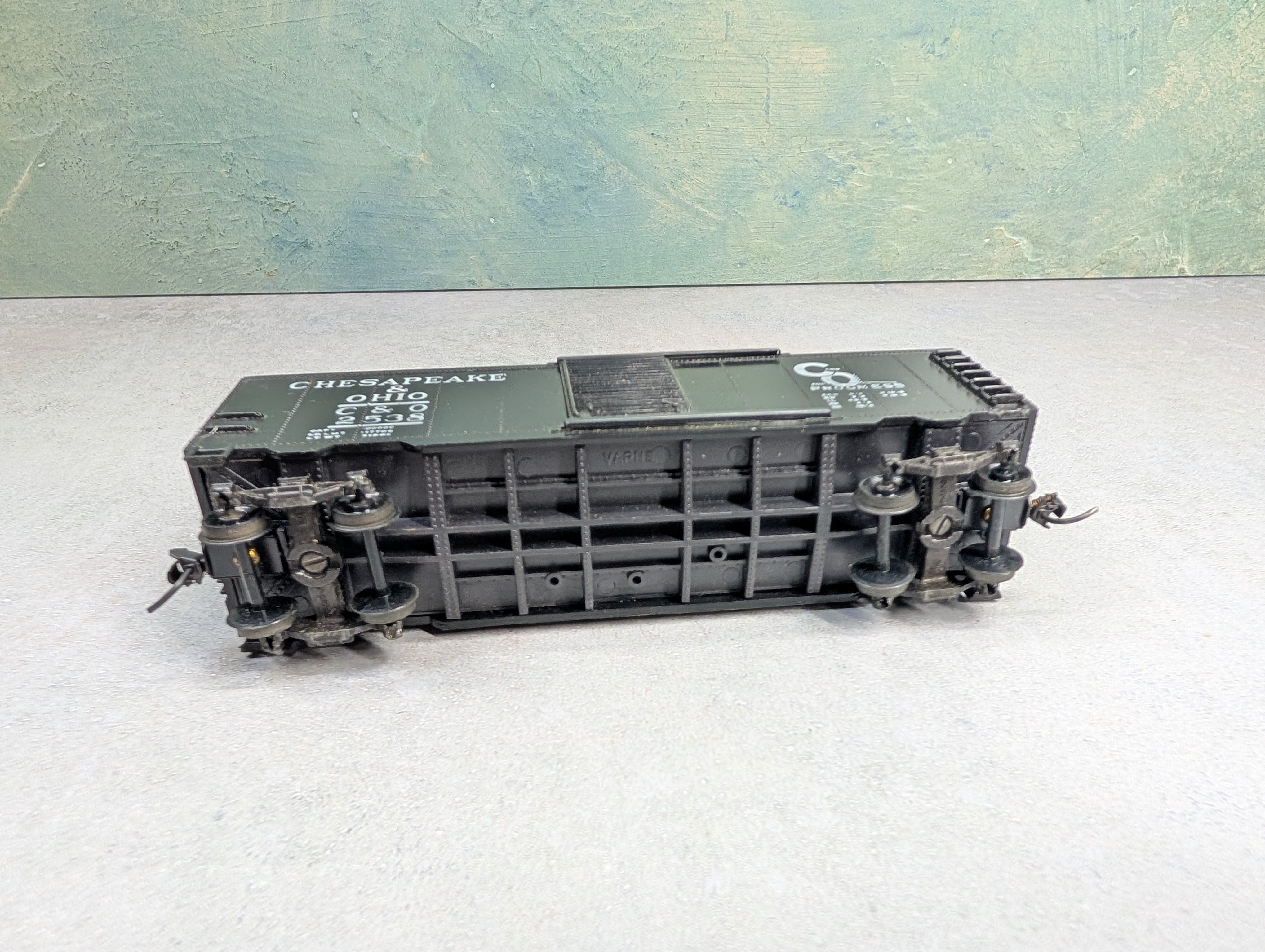 USED Varney HO Scale 40' Box Car Chesapeake and Ohio C&O #2538 Kadees