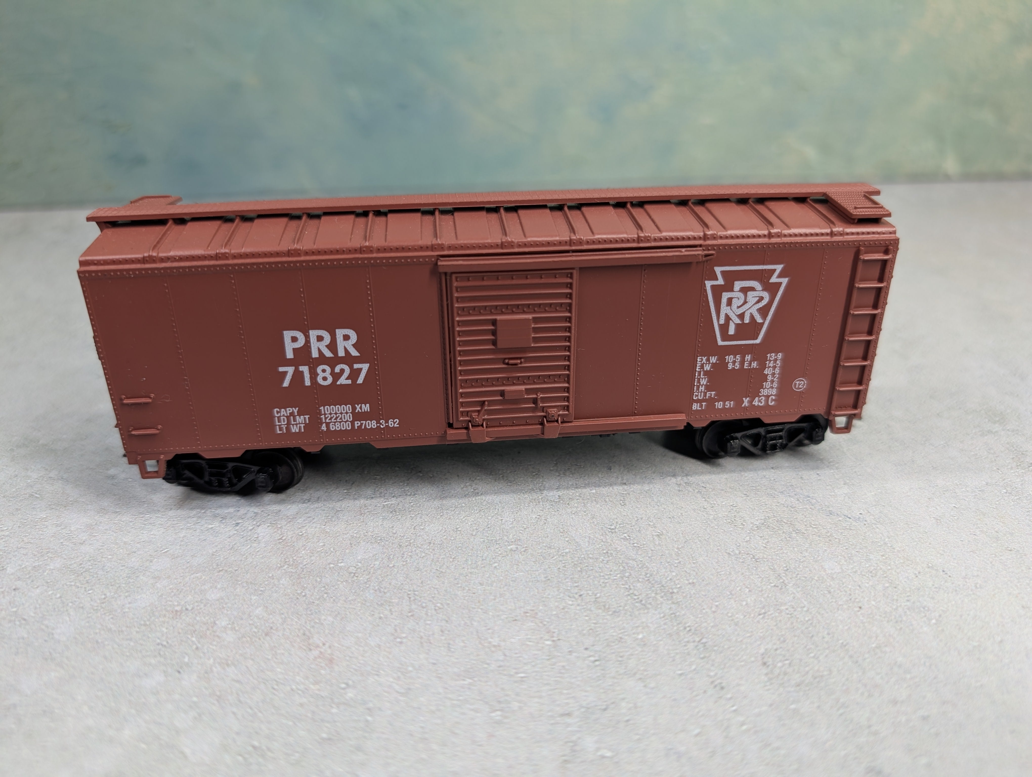 USED Athearn HO Scale 40' Box Car Pennsylvania PRR #71827 Kadees