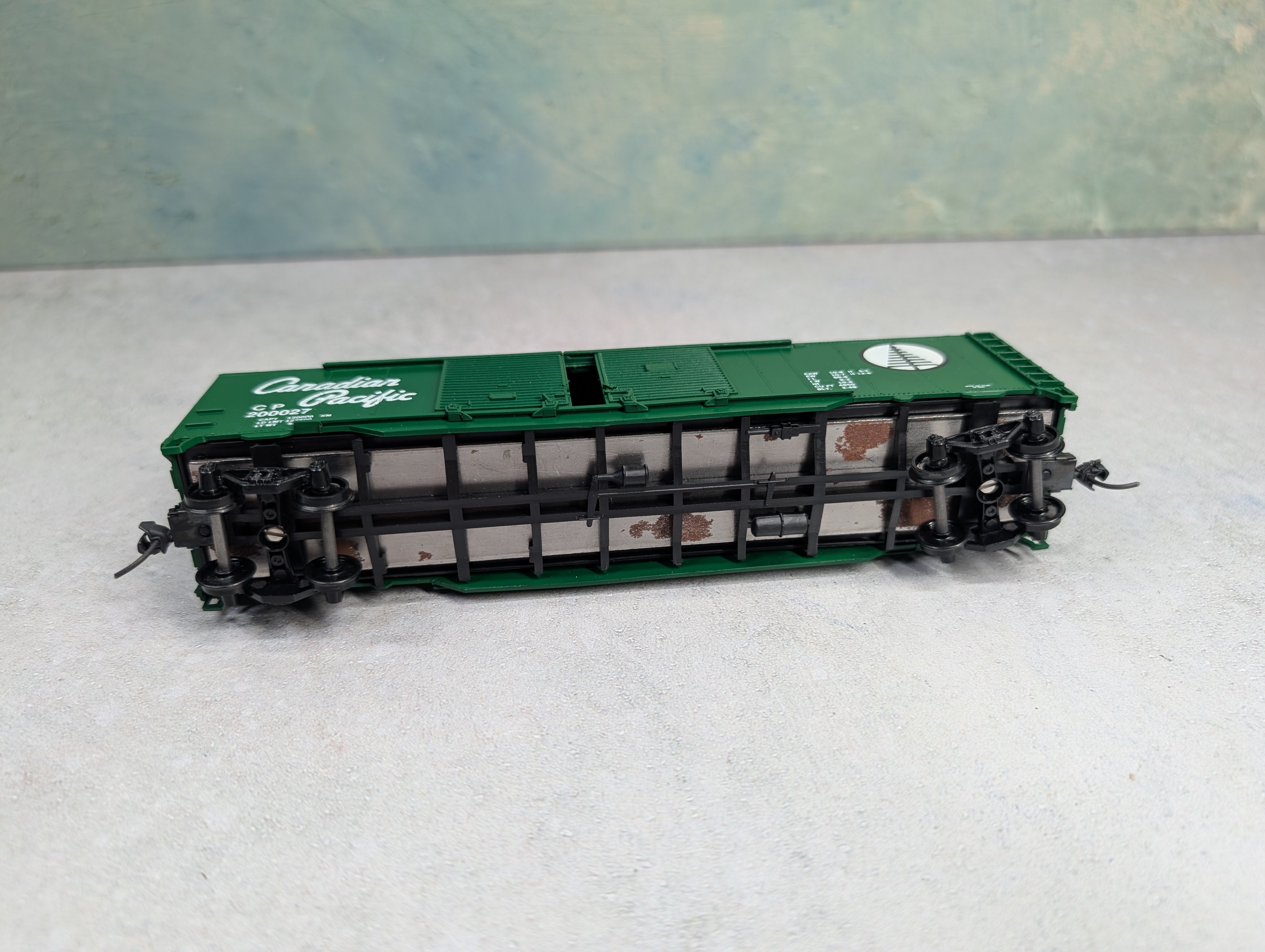 USED Athearn HO Scale 50' DD Box Car Canadian Pacific CP #200027 Bev-Bel