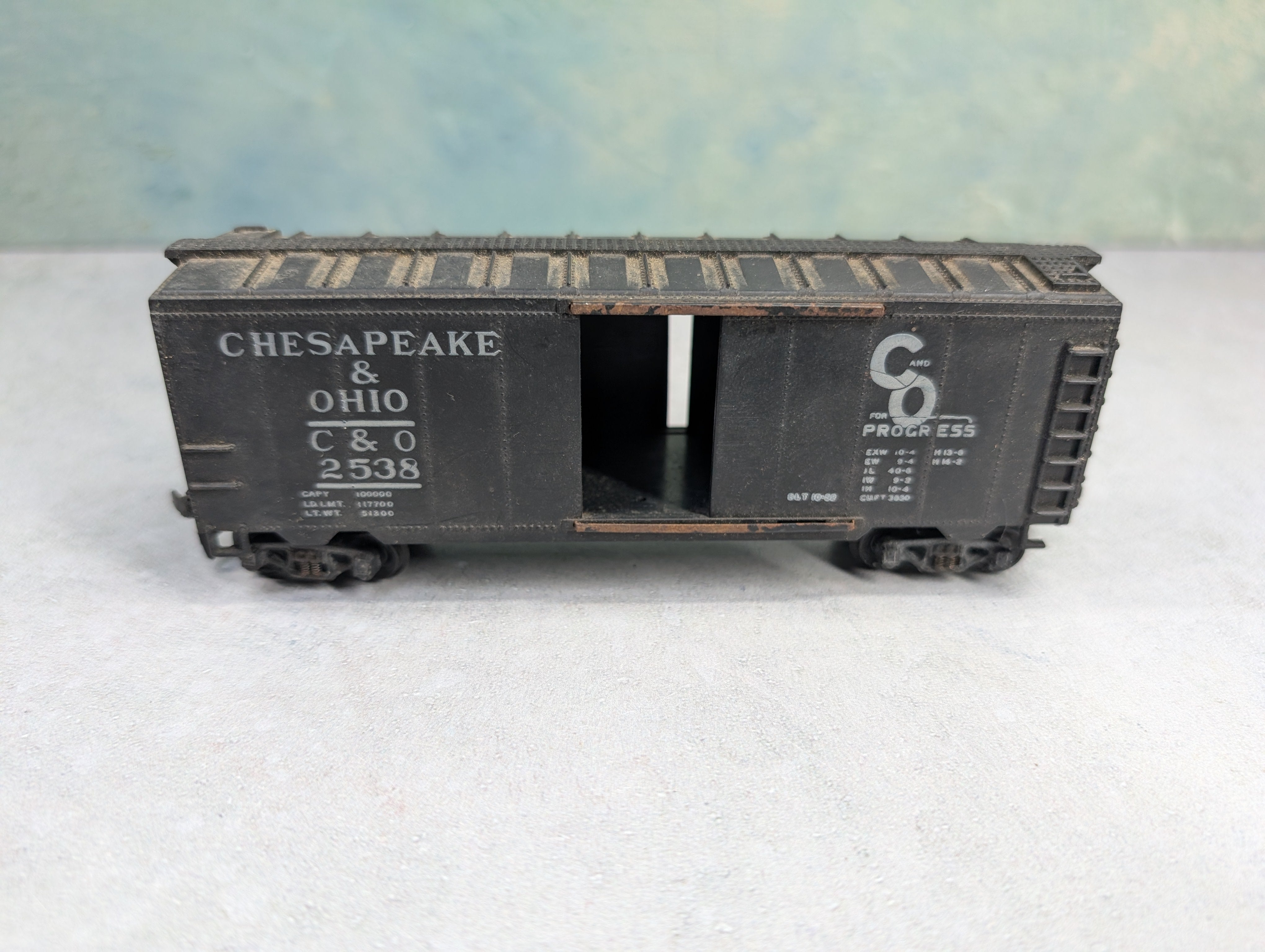 USED Varney HO Scale 40' Box Car Chesapeake and Ohio C&O #2538