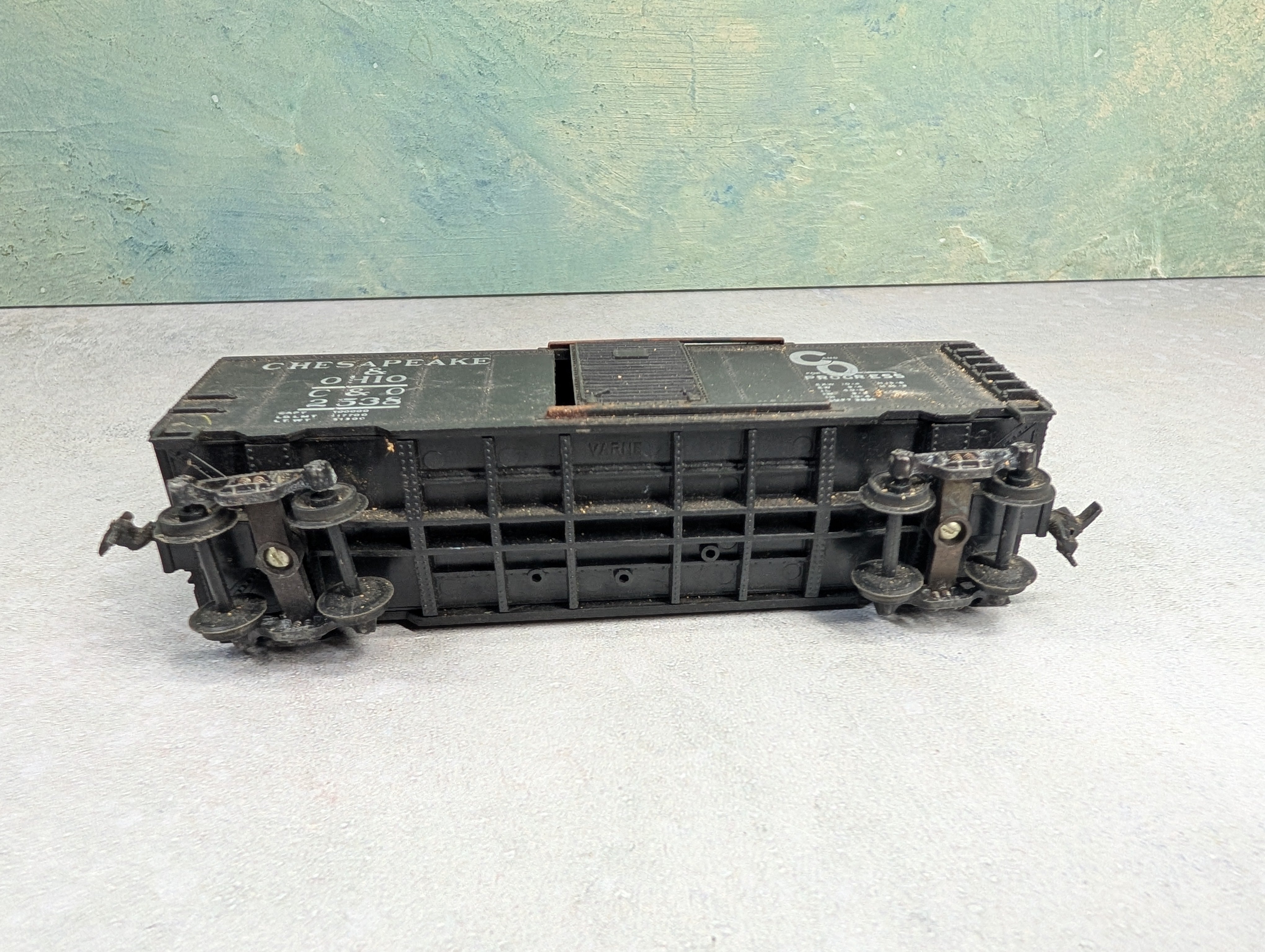 USED Varney HO Scale 40' Box Car Chesapeake and Ohio C&O #2538