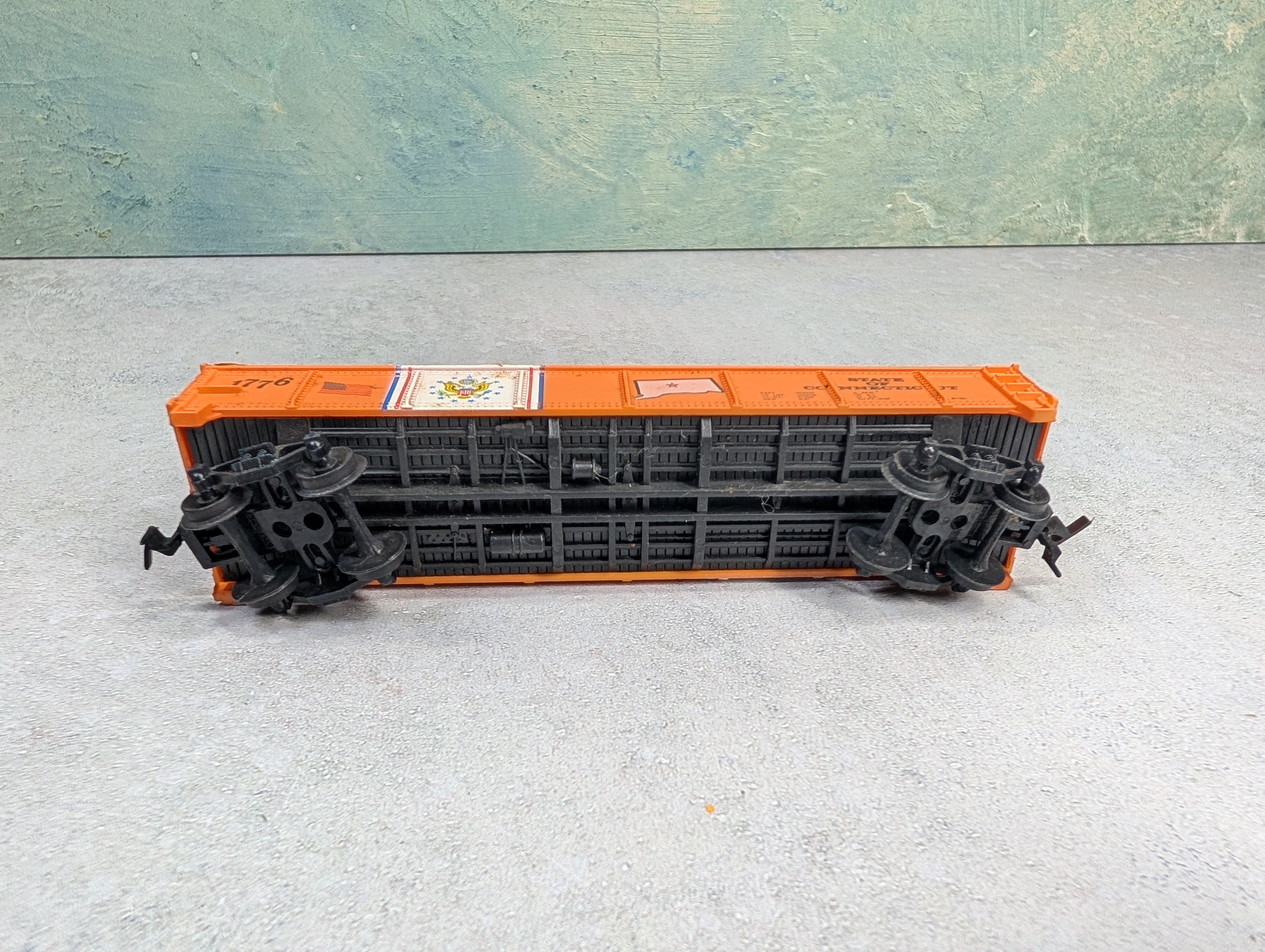 USED Life-Like HO Scale 40' Gondola State of Connecticut 1776