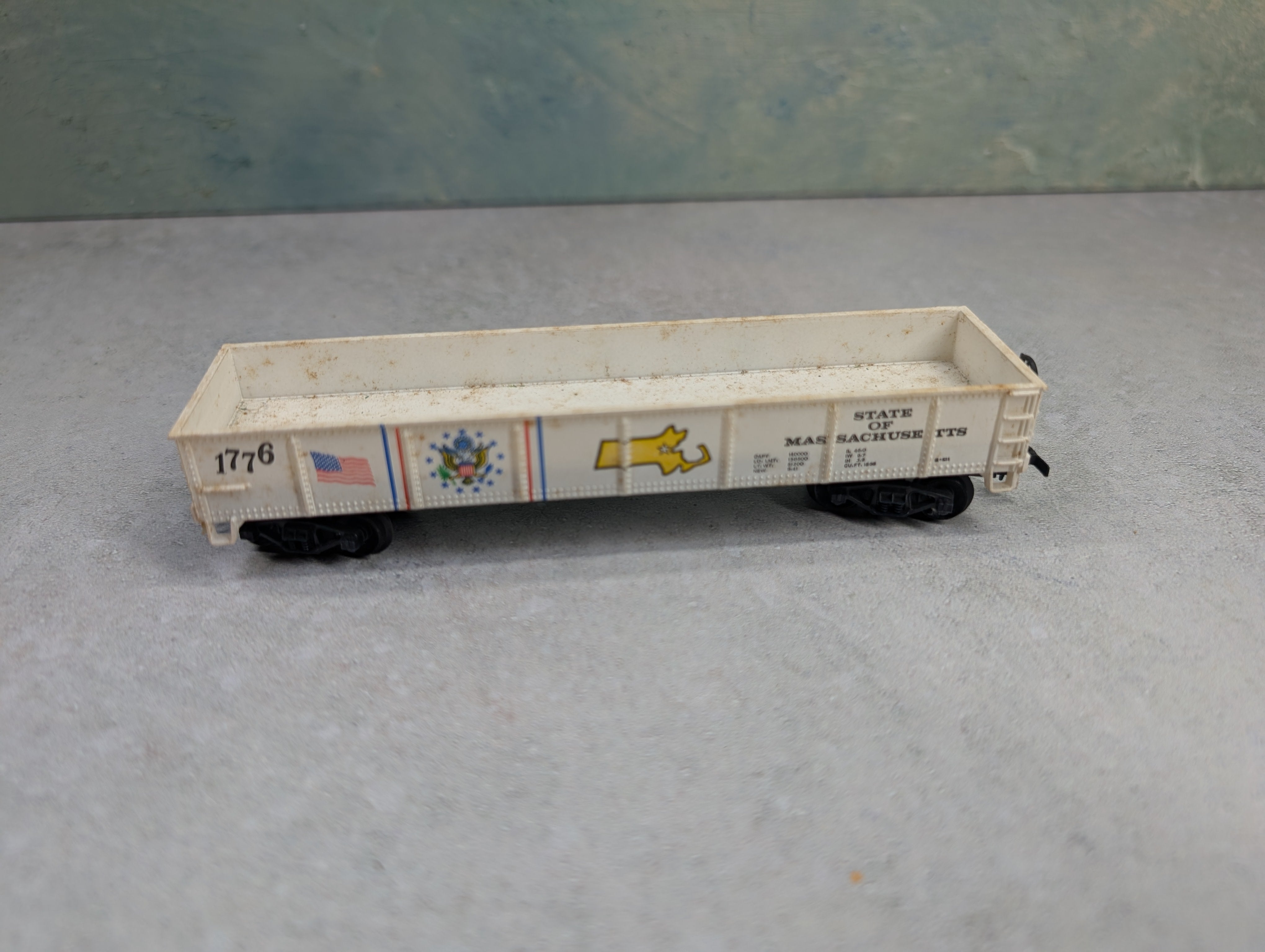 USED Life-Like HO Scale 40' Gondola State of Massachusetts 1776