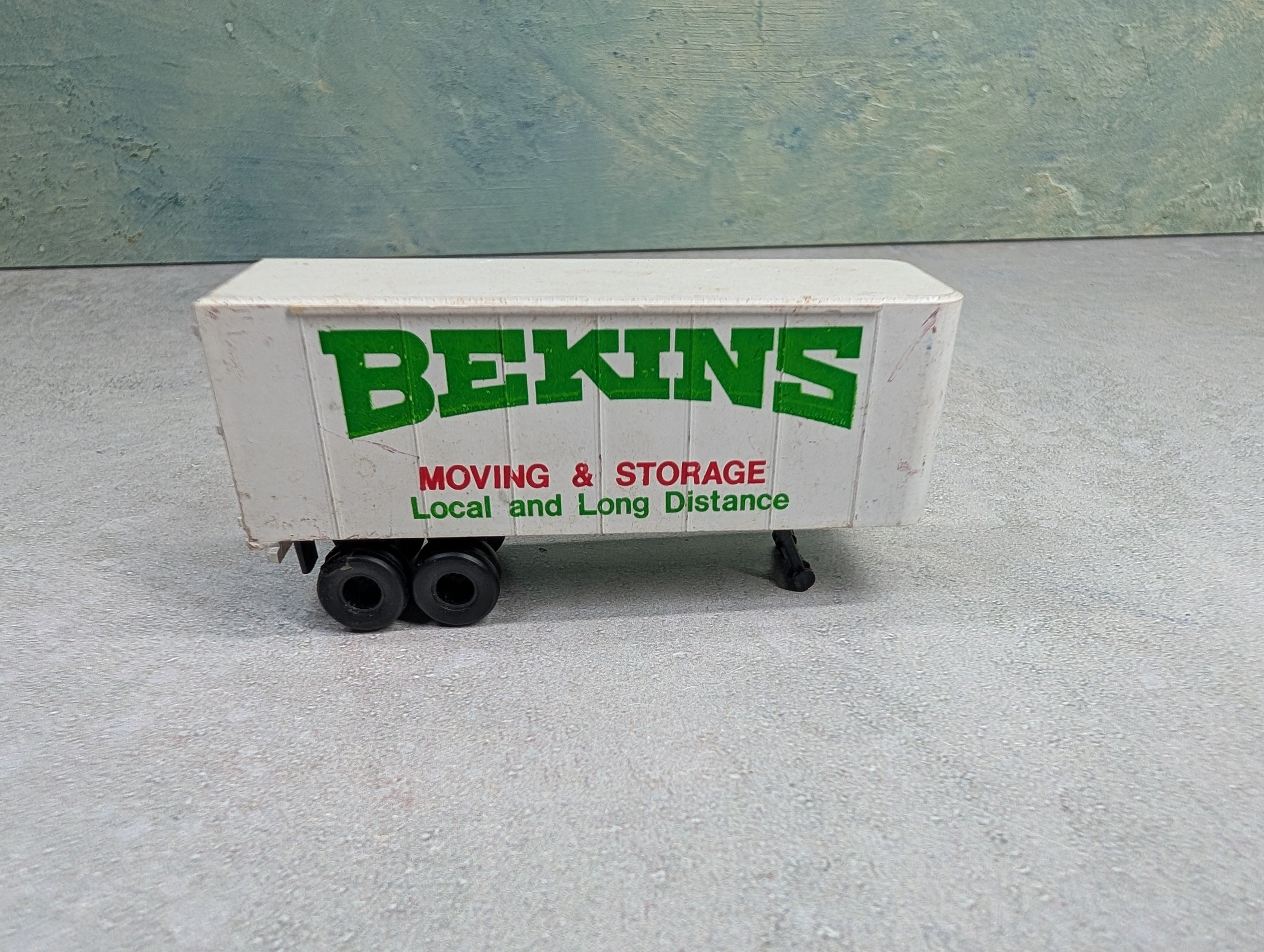 USED Tyco HO Scale 24' Piggyback Trailer Bekins Moving & Storage