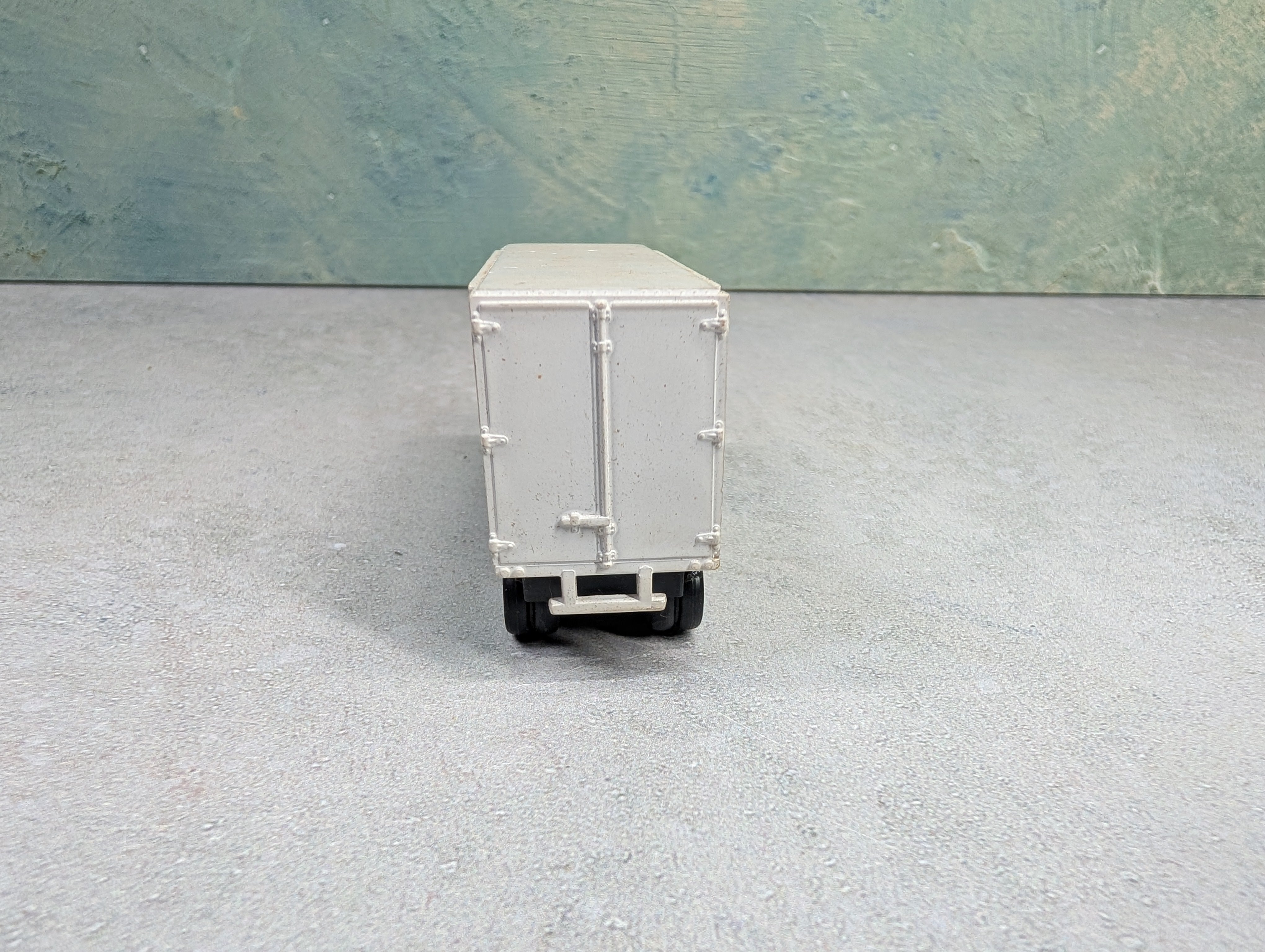 USED Tyco HO Scale 24' Piggyback Trailer Bekins Moving & Storage