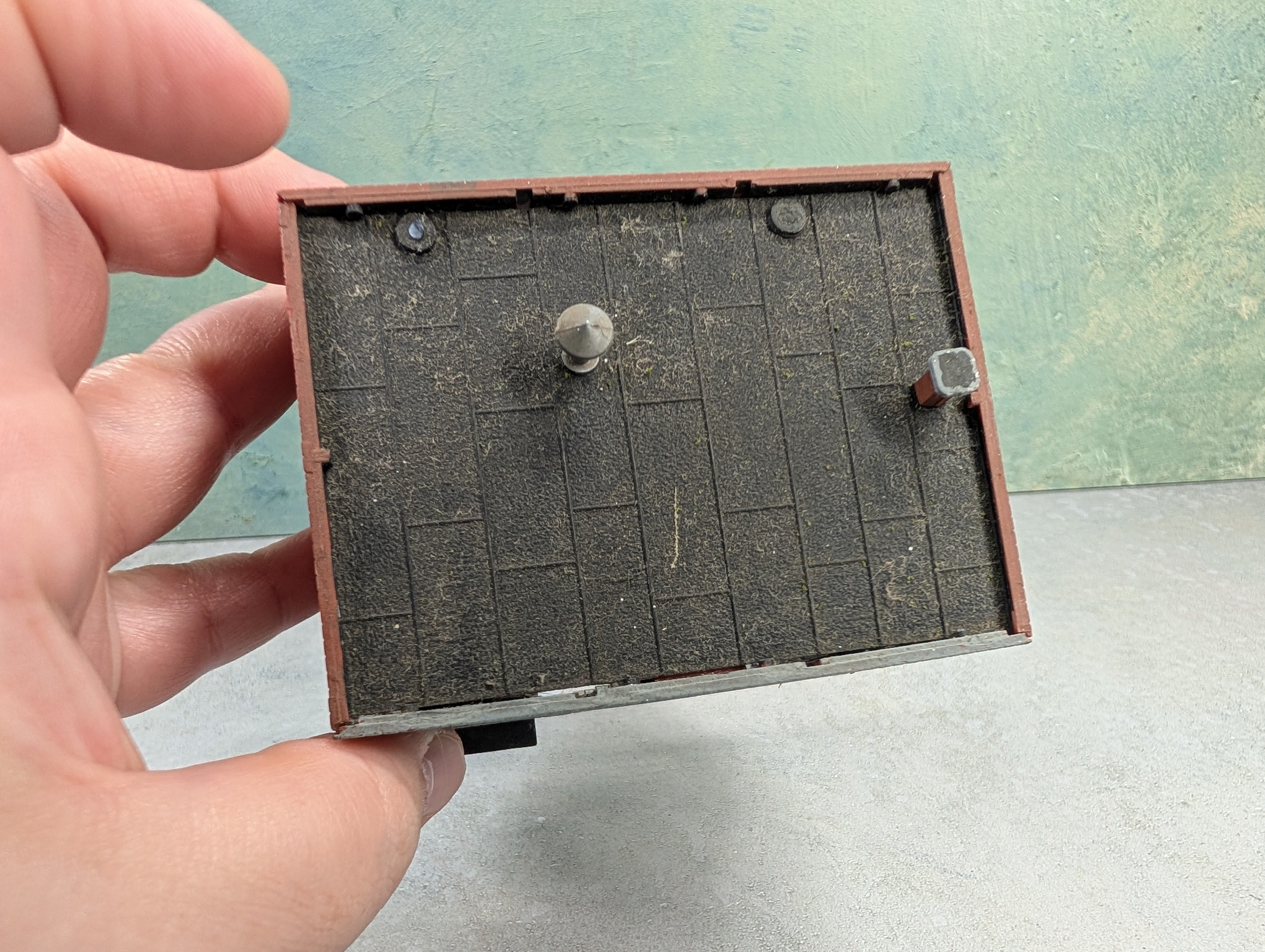 USED N Scale 4 Story Brick Building