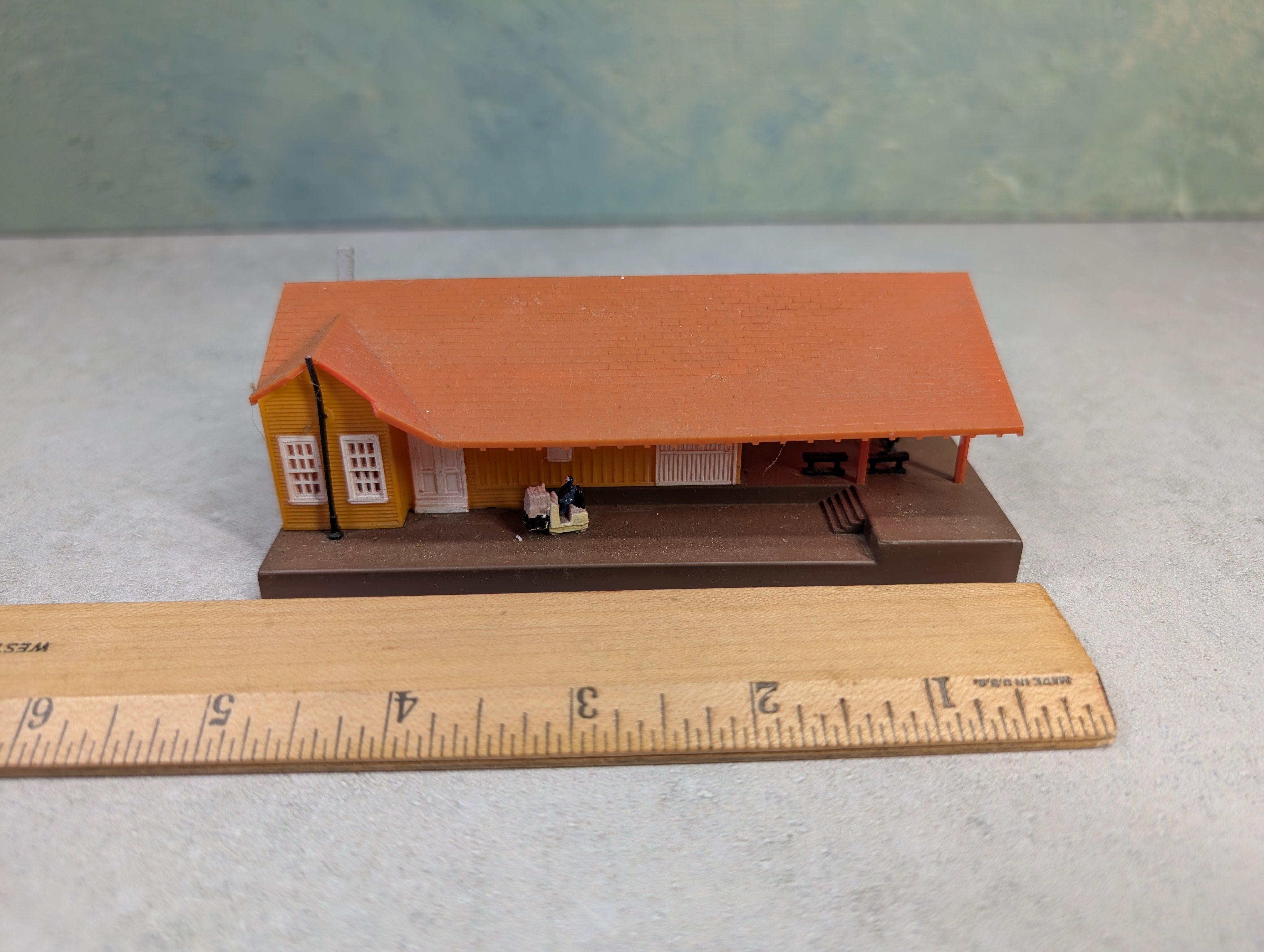 USED Bachmann 7407 N Scale Grovemont Freight Station