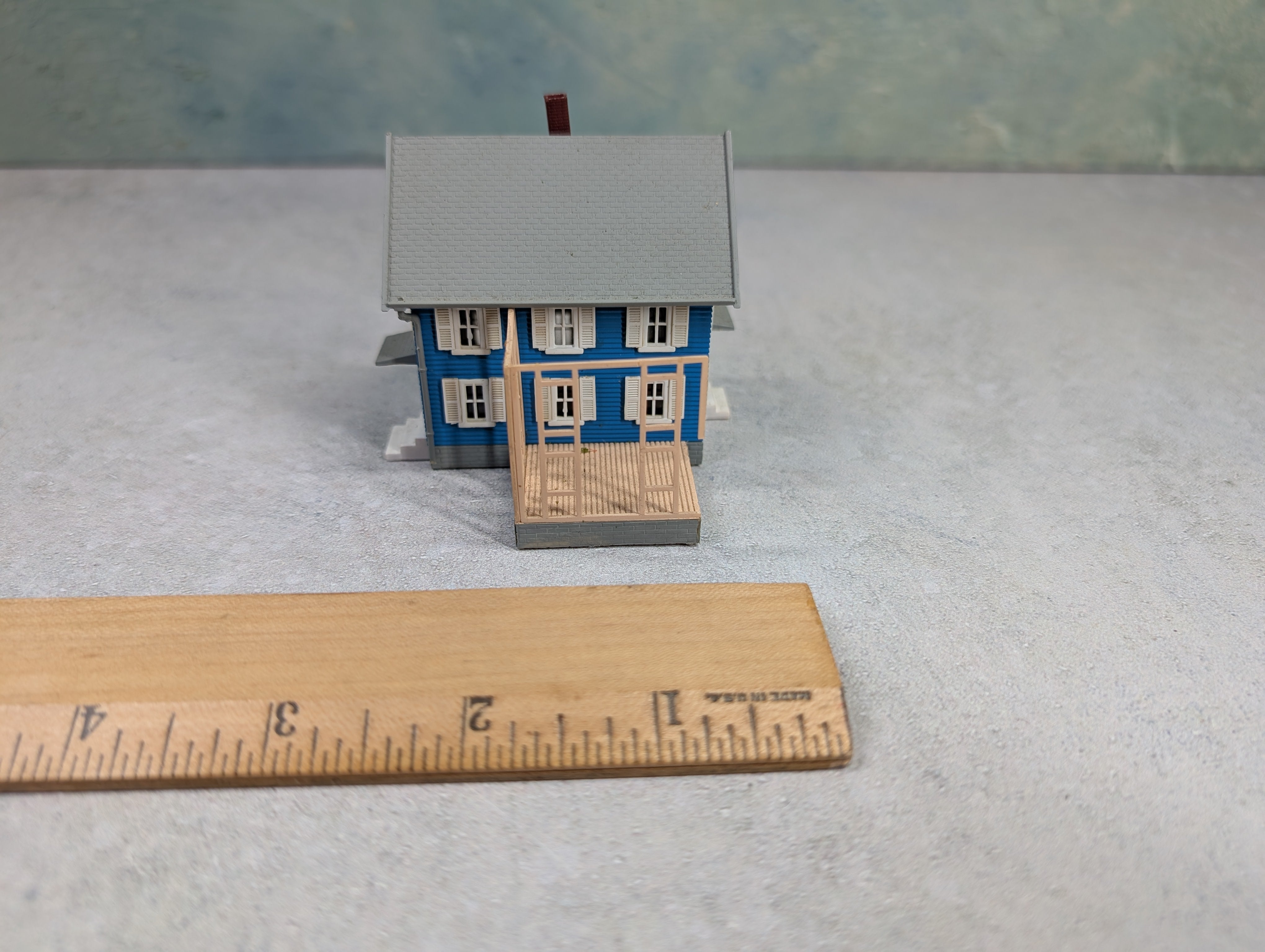 USED N Scale Blue Home with a Under Construction Addition