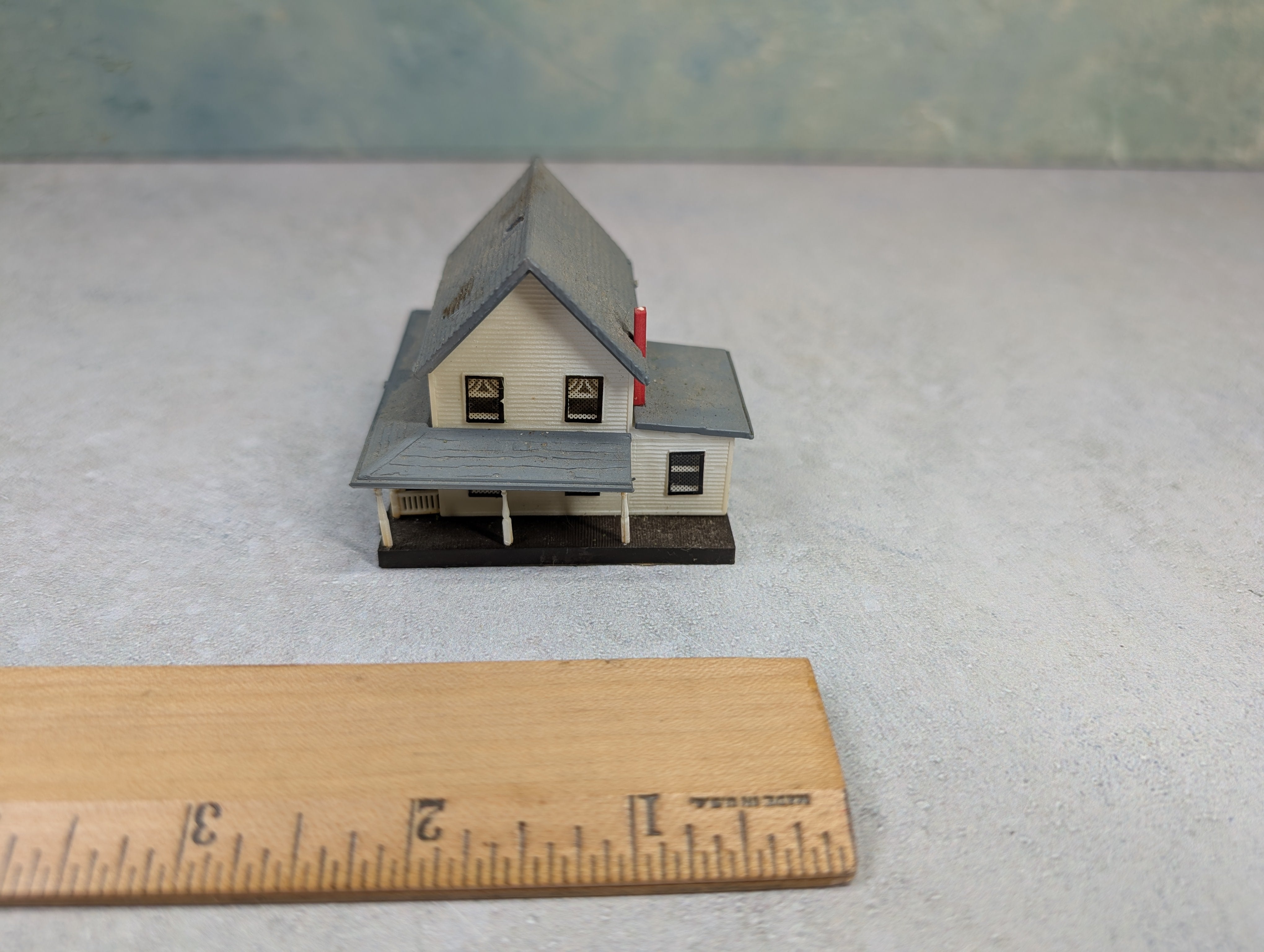 USED Bachmann N Scale 2 Story House
