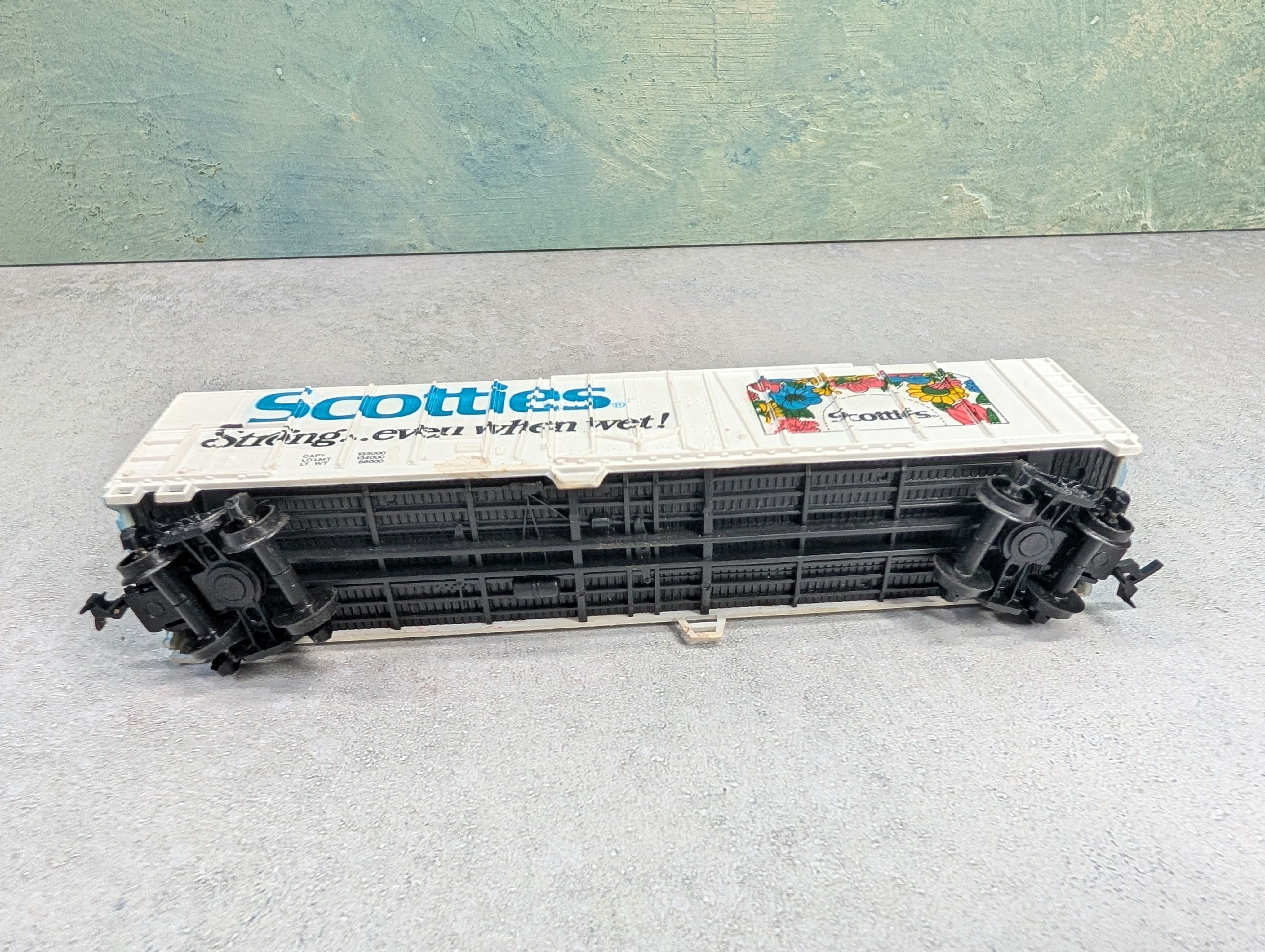USED AHM HO Scale 50' Box Car Scotties