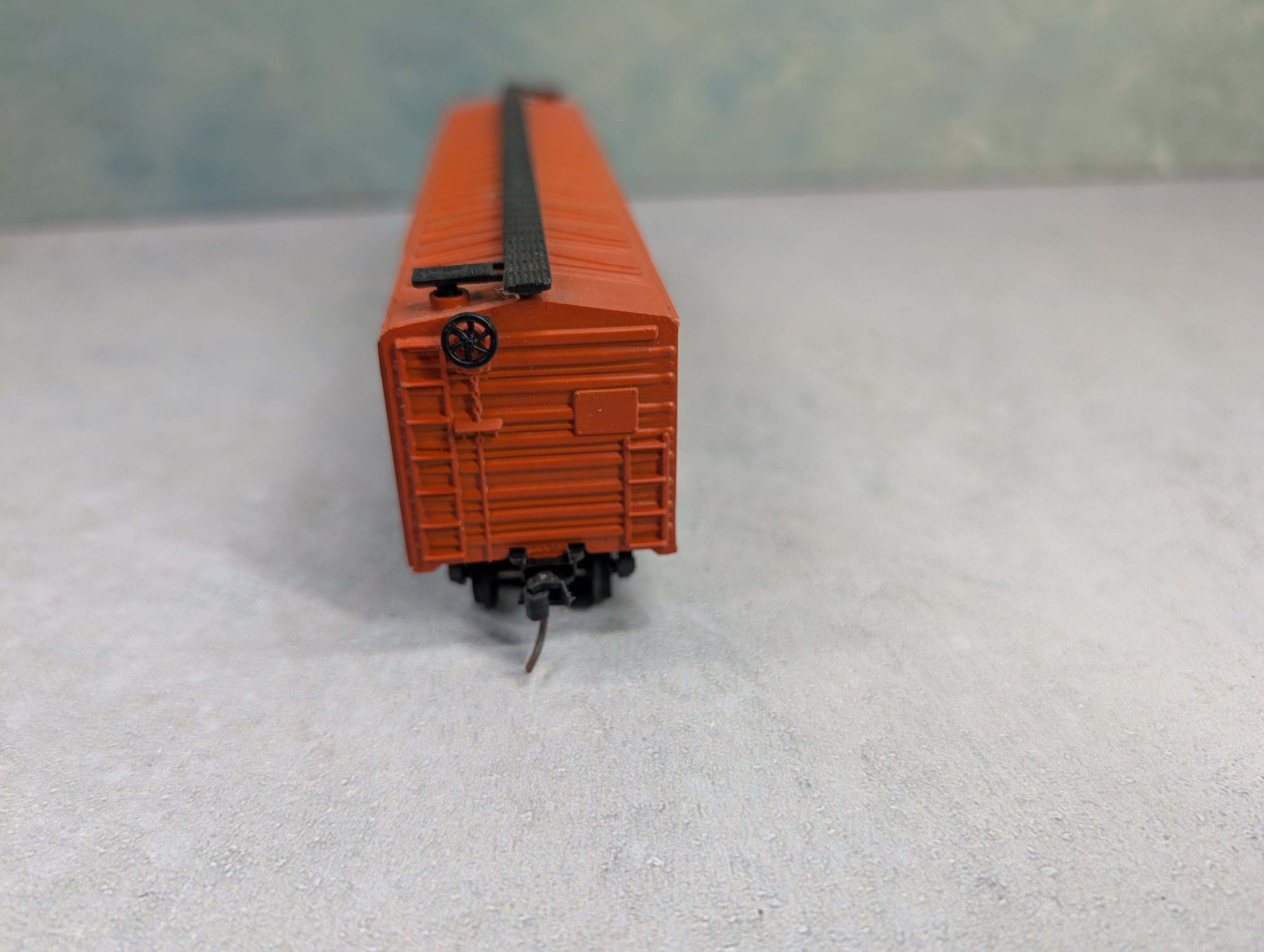 USED AHM HO Scale 50' Box Car Illinois Central Gulf ICG #59274