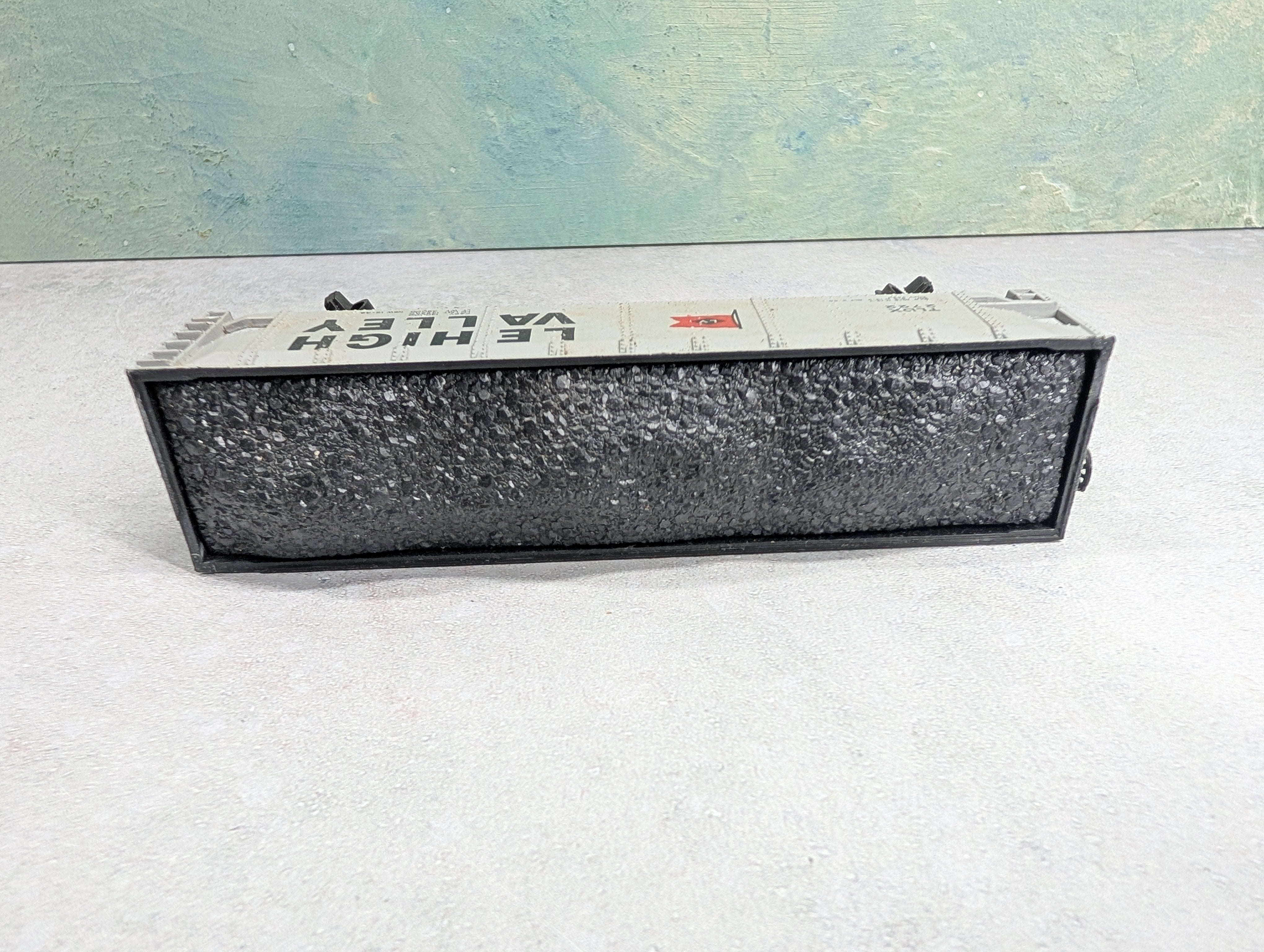 USED AHM HO Scale Quad Hopper Lehigh Valley TLDX #2722 w/ Coal Load