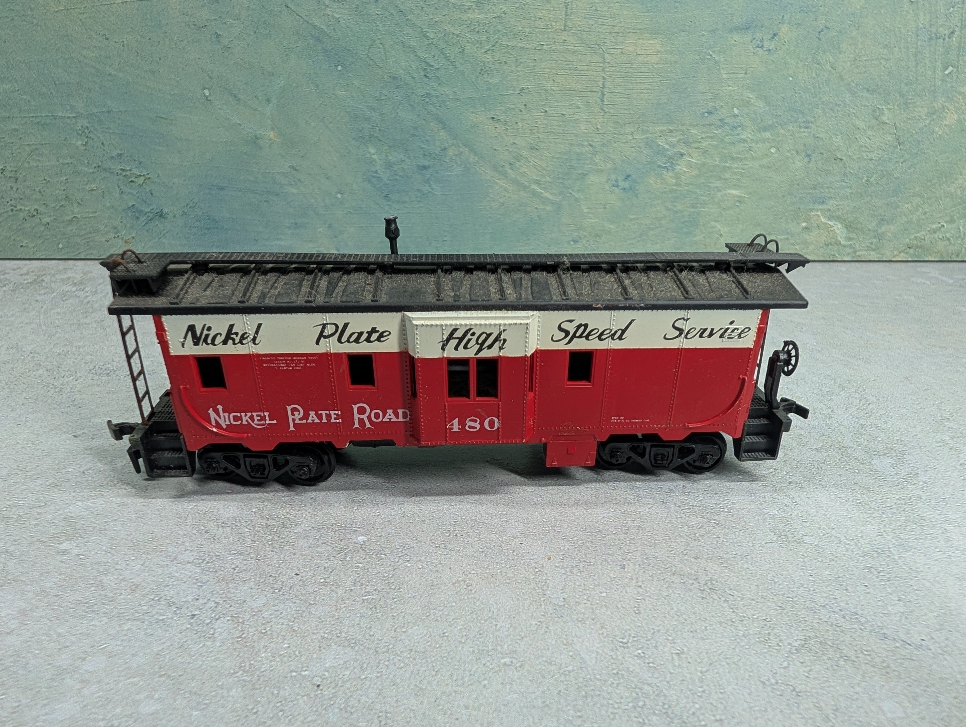 USED Athearn HO Scale Bay Window Caboose Nickel Plate Road #480