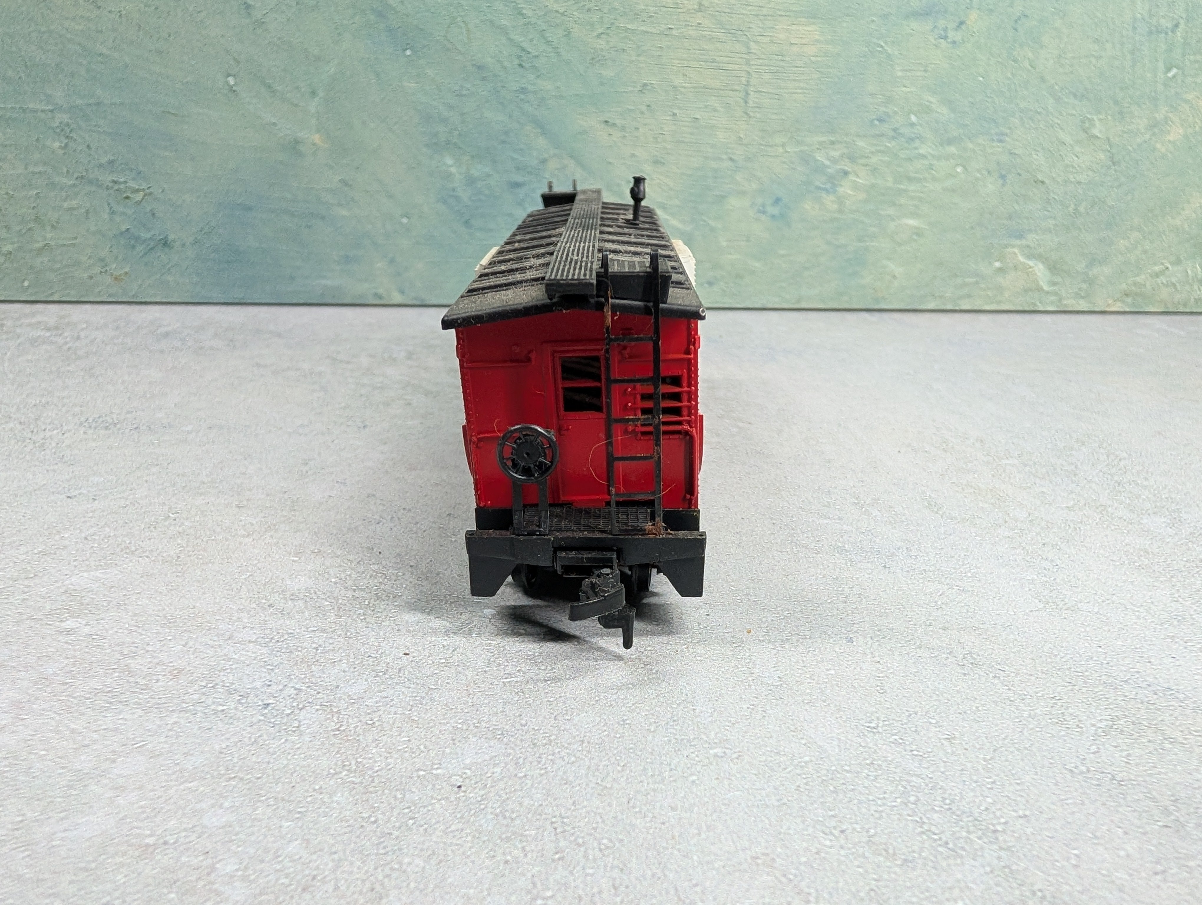 USED Athearn HO Scale Bay Window Caboose Nickel Plate Road #480