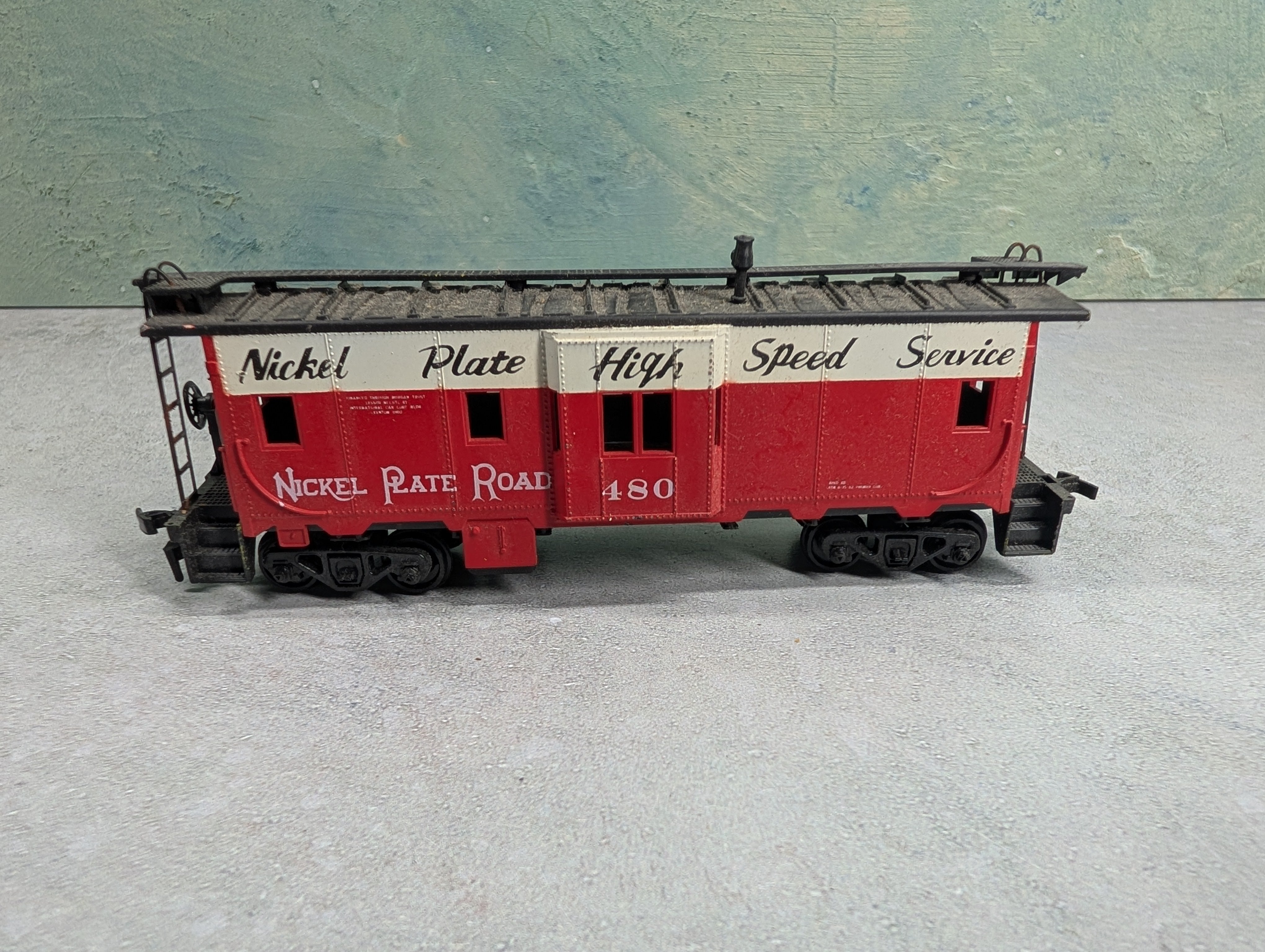 USED Athearn HO Scale Bay Window Caboose Nickel Plate Road #480