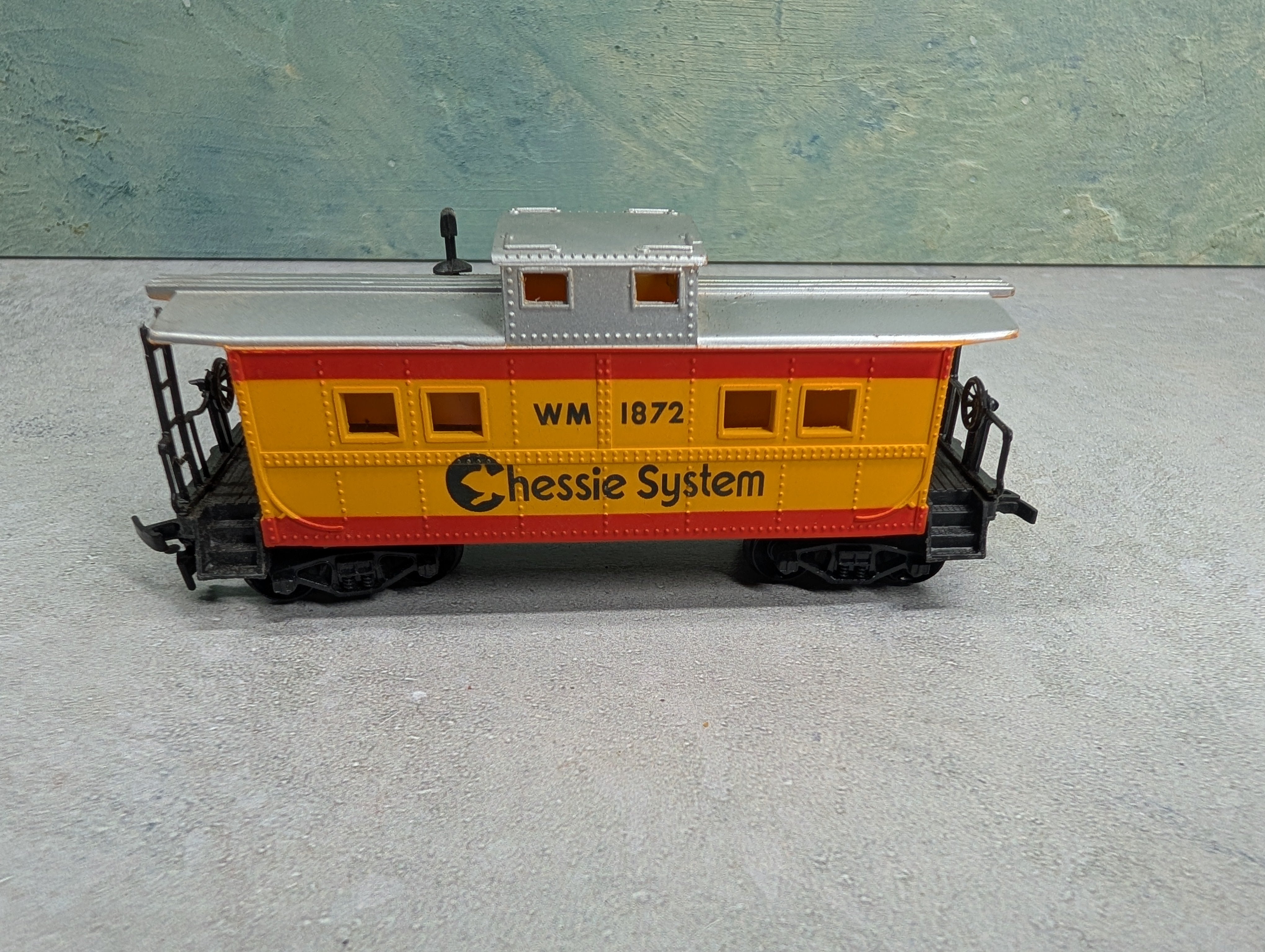 USED Life-Like HO Scale Caboose Chessie System WM #1872