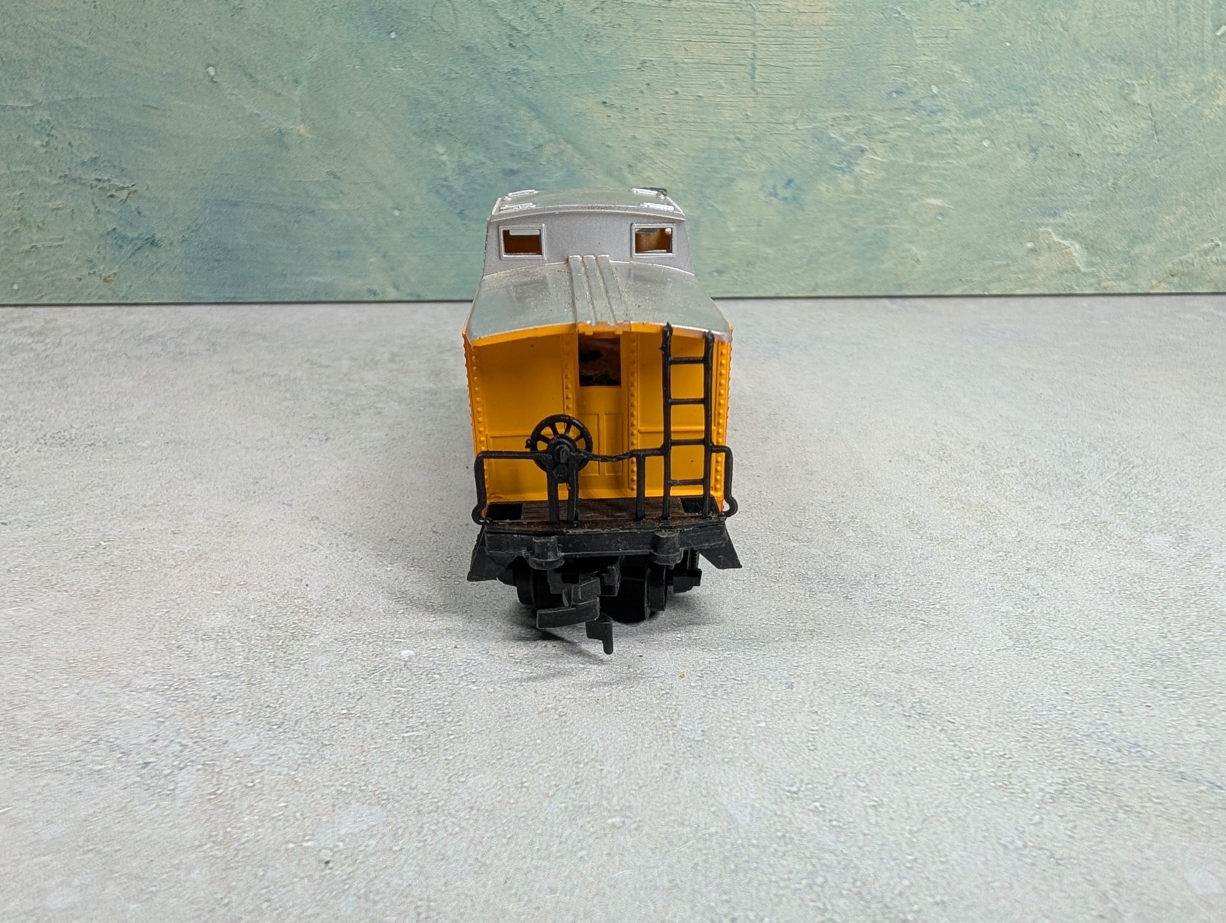 USED Life-Like HO Scale Caboose Chessie System WM #1872