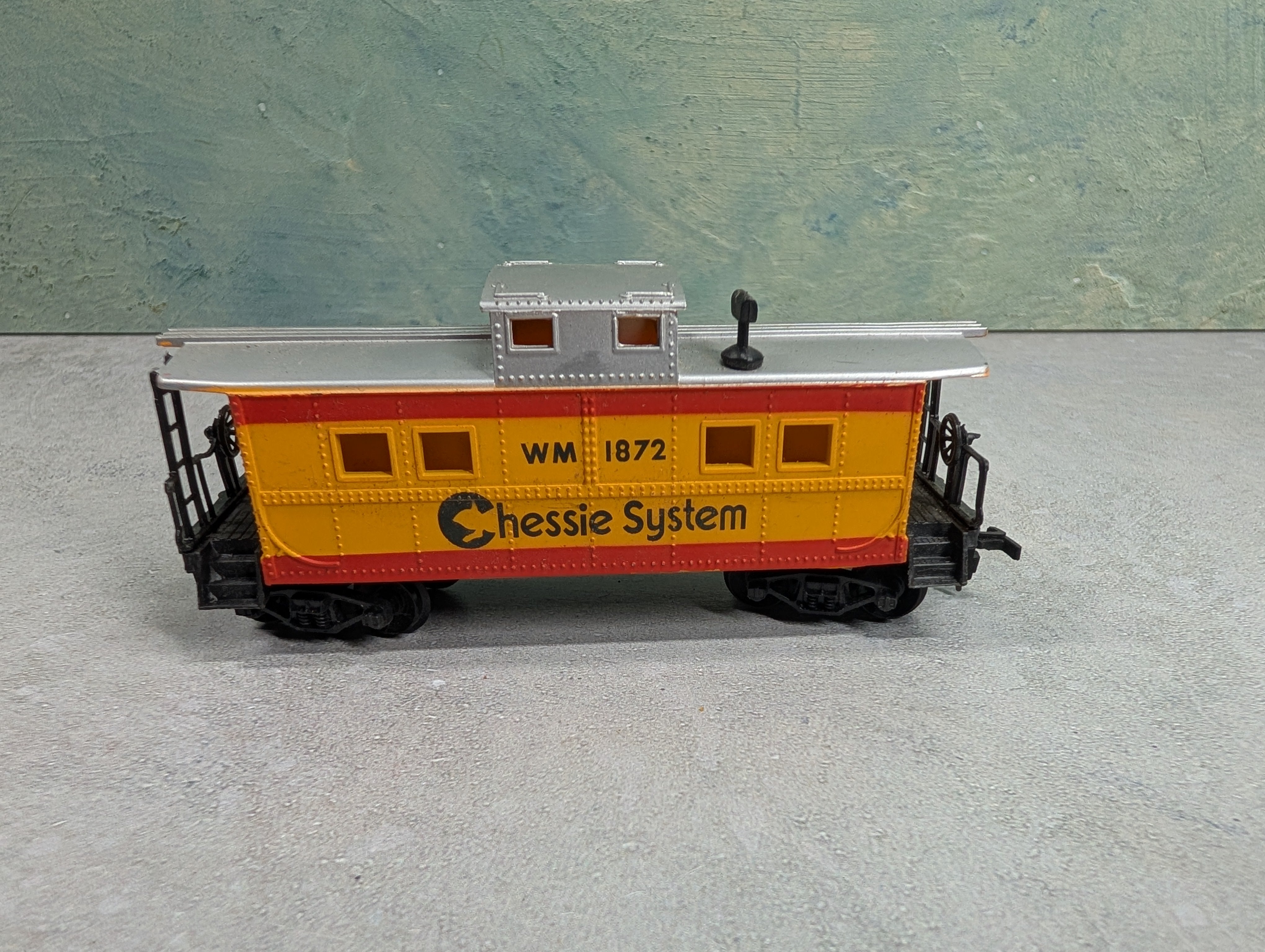 USED Life-Like HO Scale Caboose Chessie System WM #1872