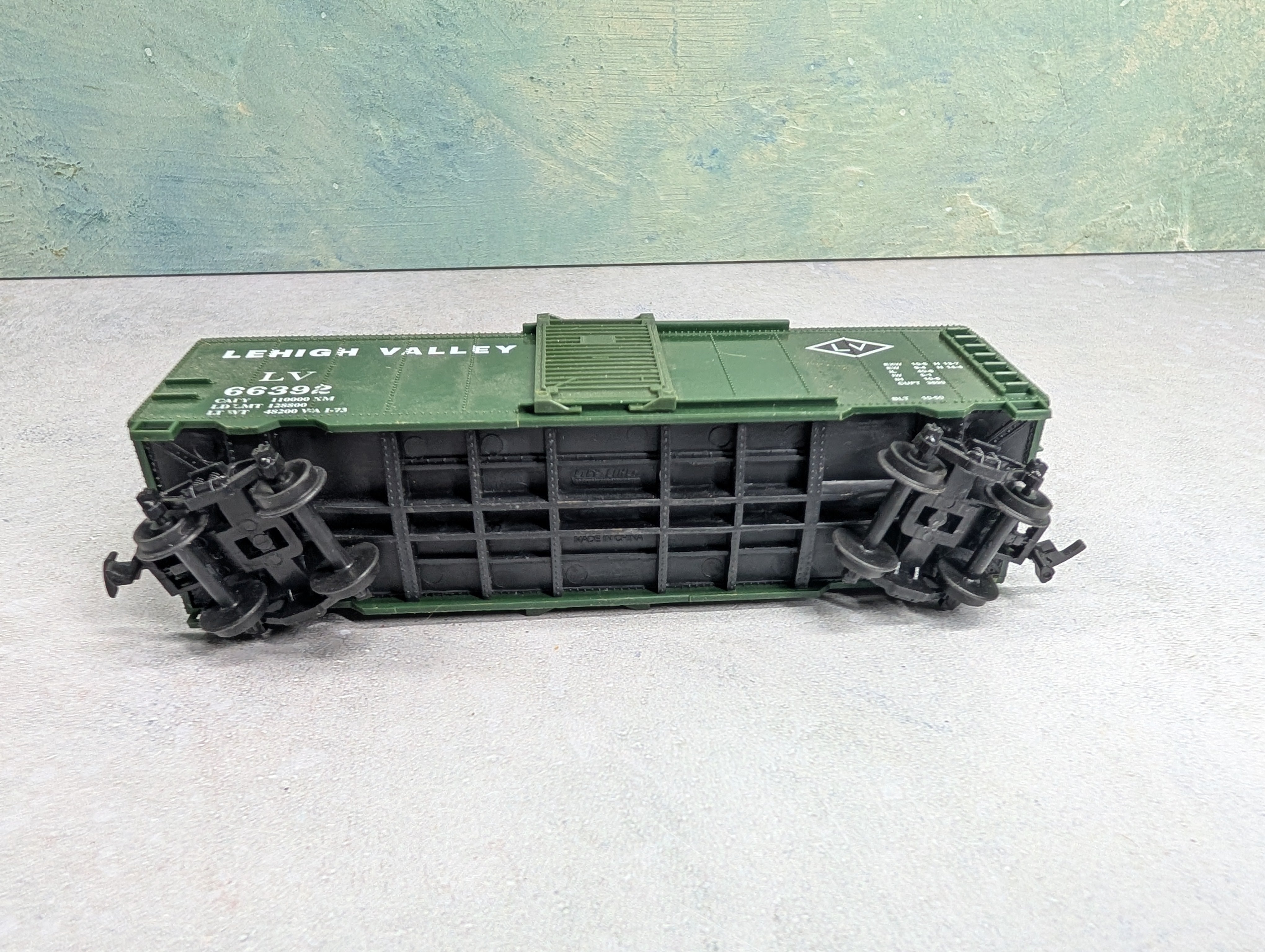USED Life-Like HO Scale 40' Box Car Lehigh Valley LV #66392