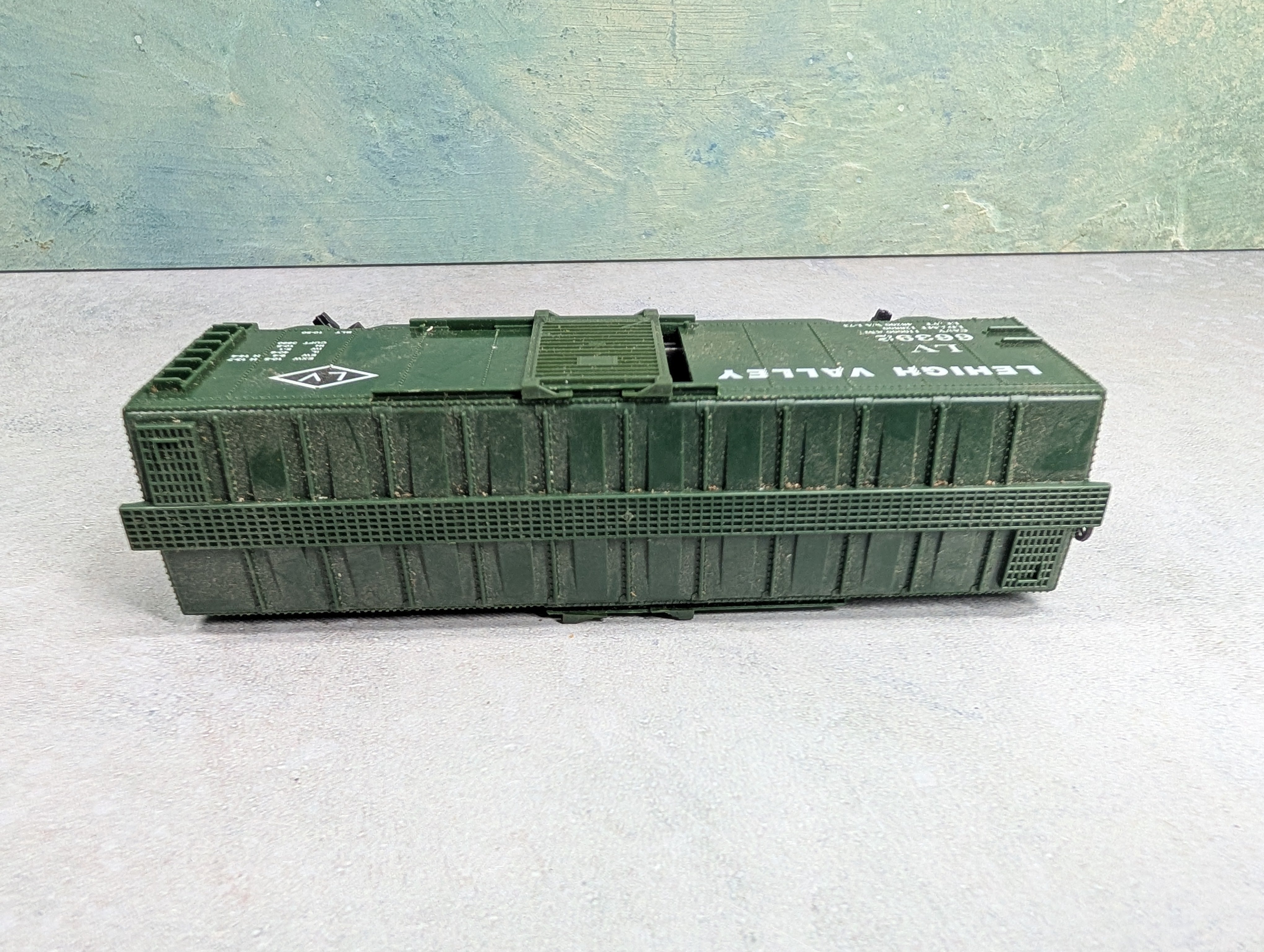 USED Life-Like HO Scale 40' Box Car Lehigh Valley LV #66392