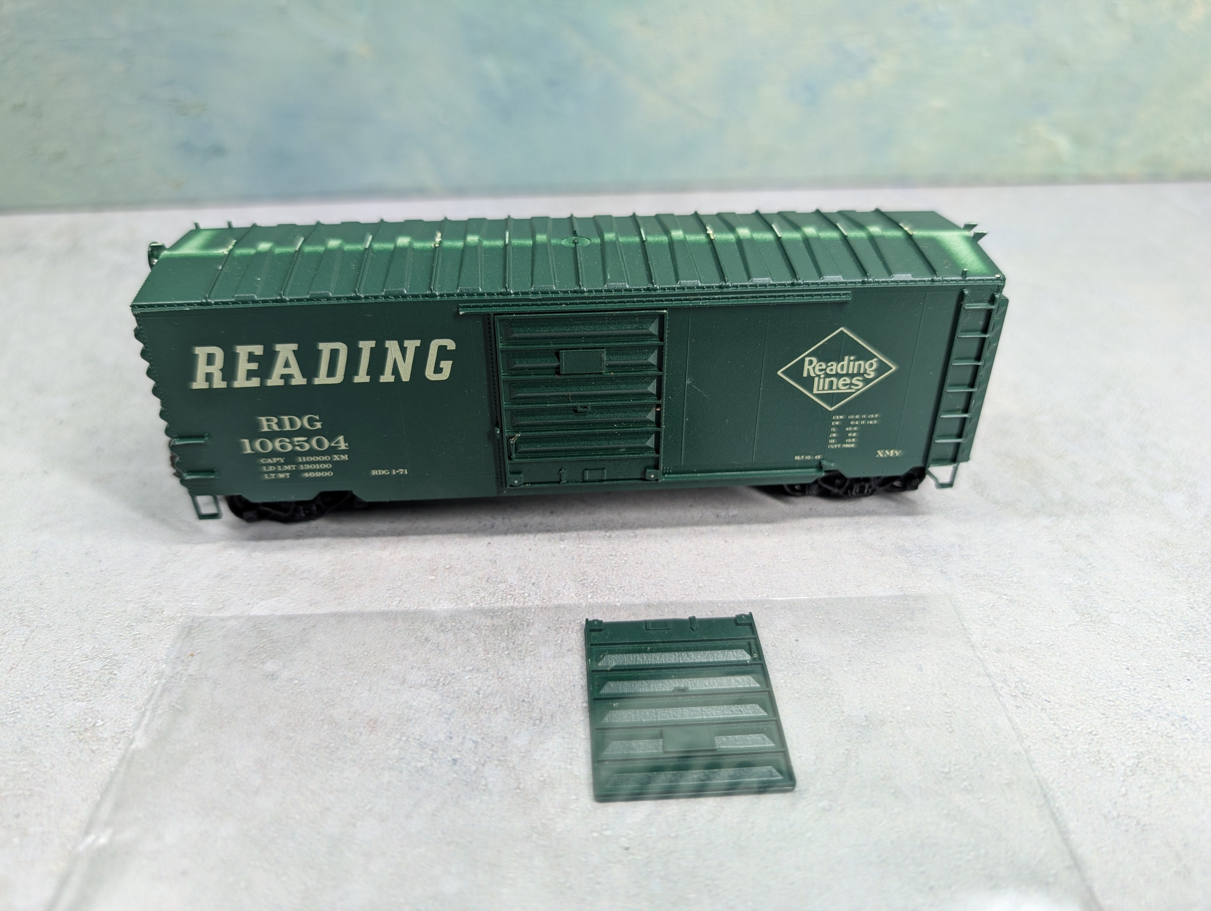 USED Accurail HO Scale 40' Box Car Reading RDG #106504