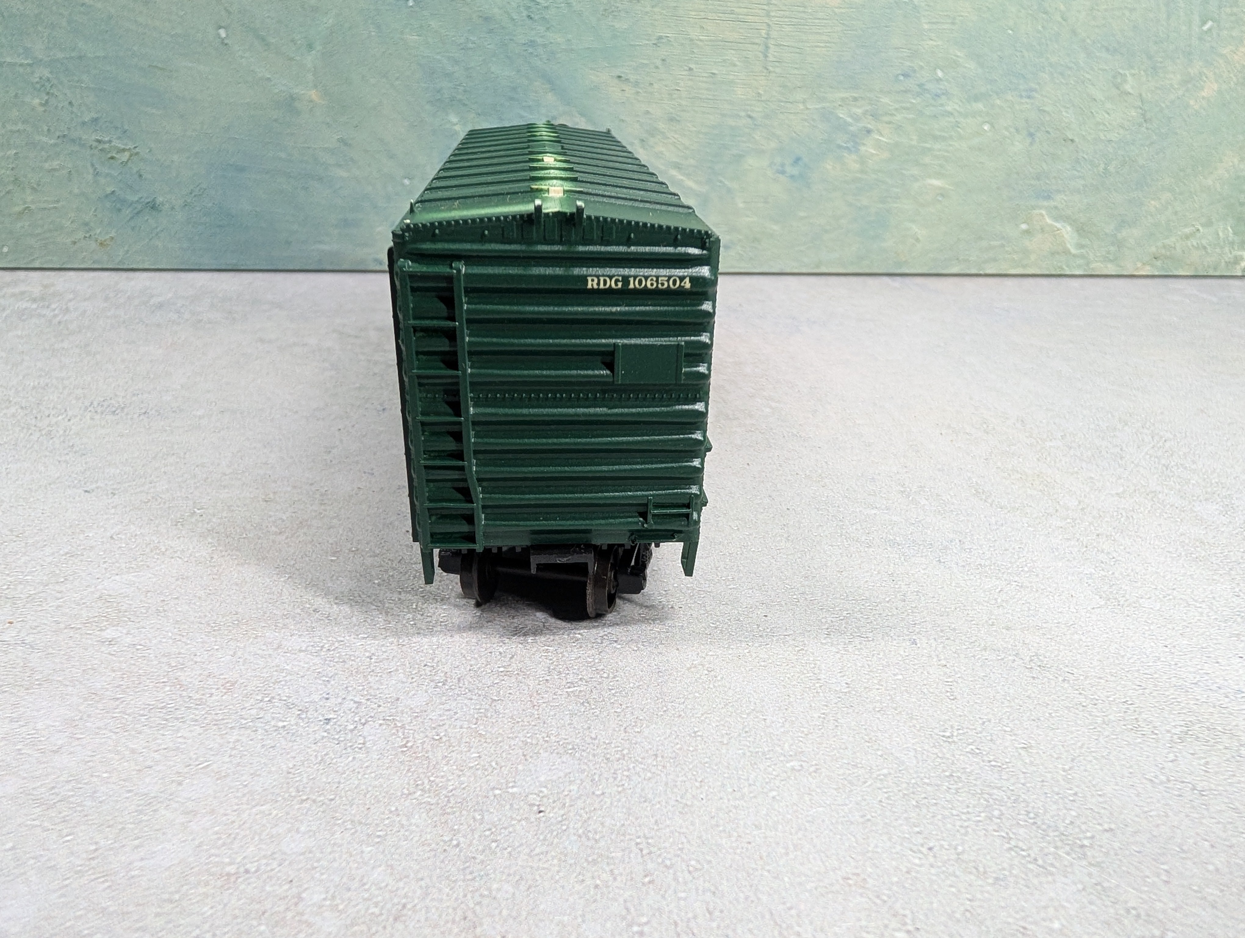 USED Accurail HO Scale 40' Box Car Reading RDG #106504