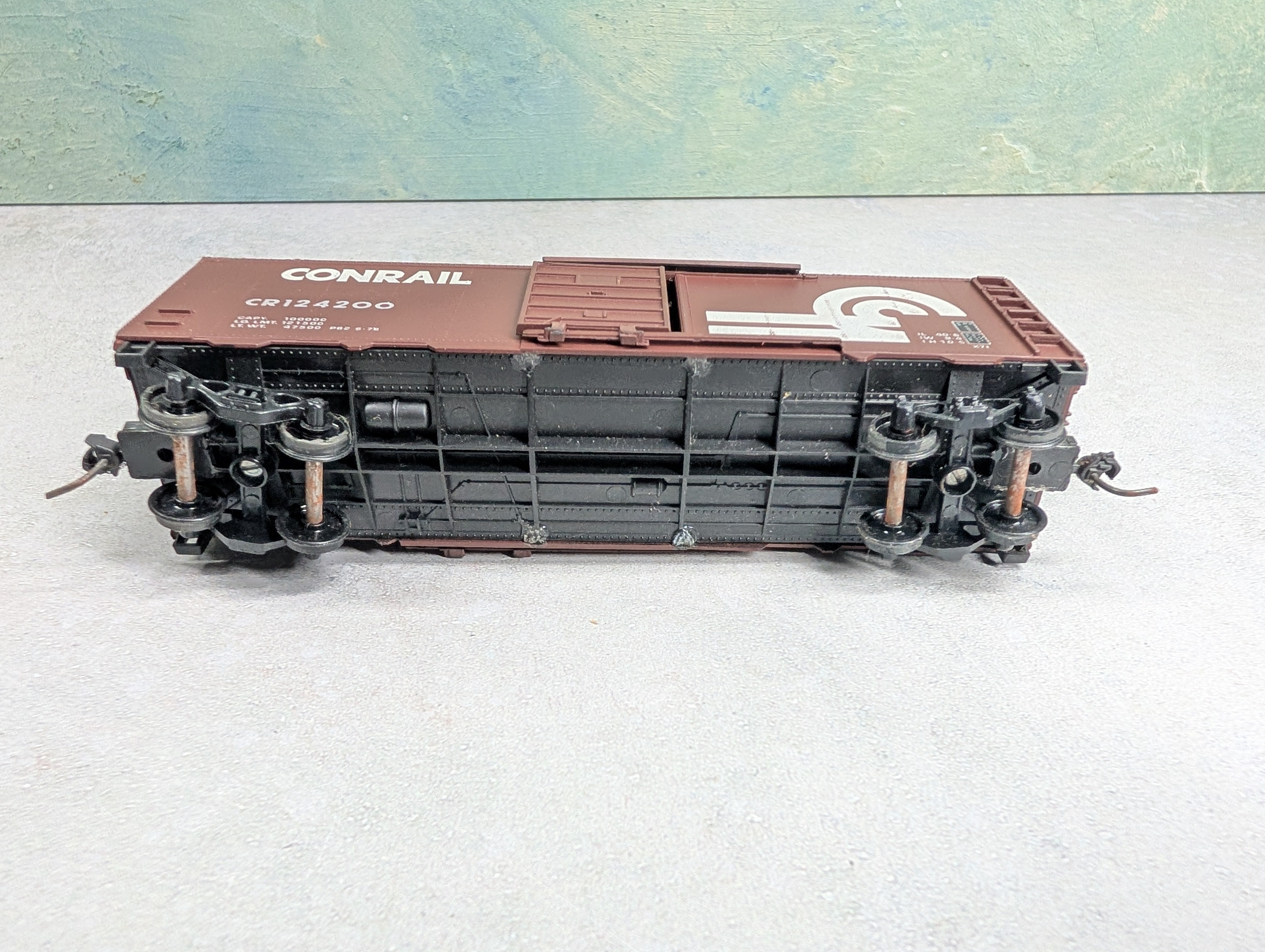 USED Roundhouse HO Scale 40' Box Car Conrail CR #124200