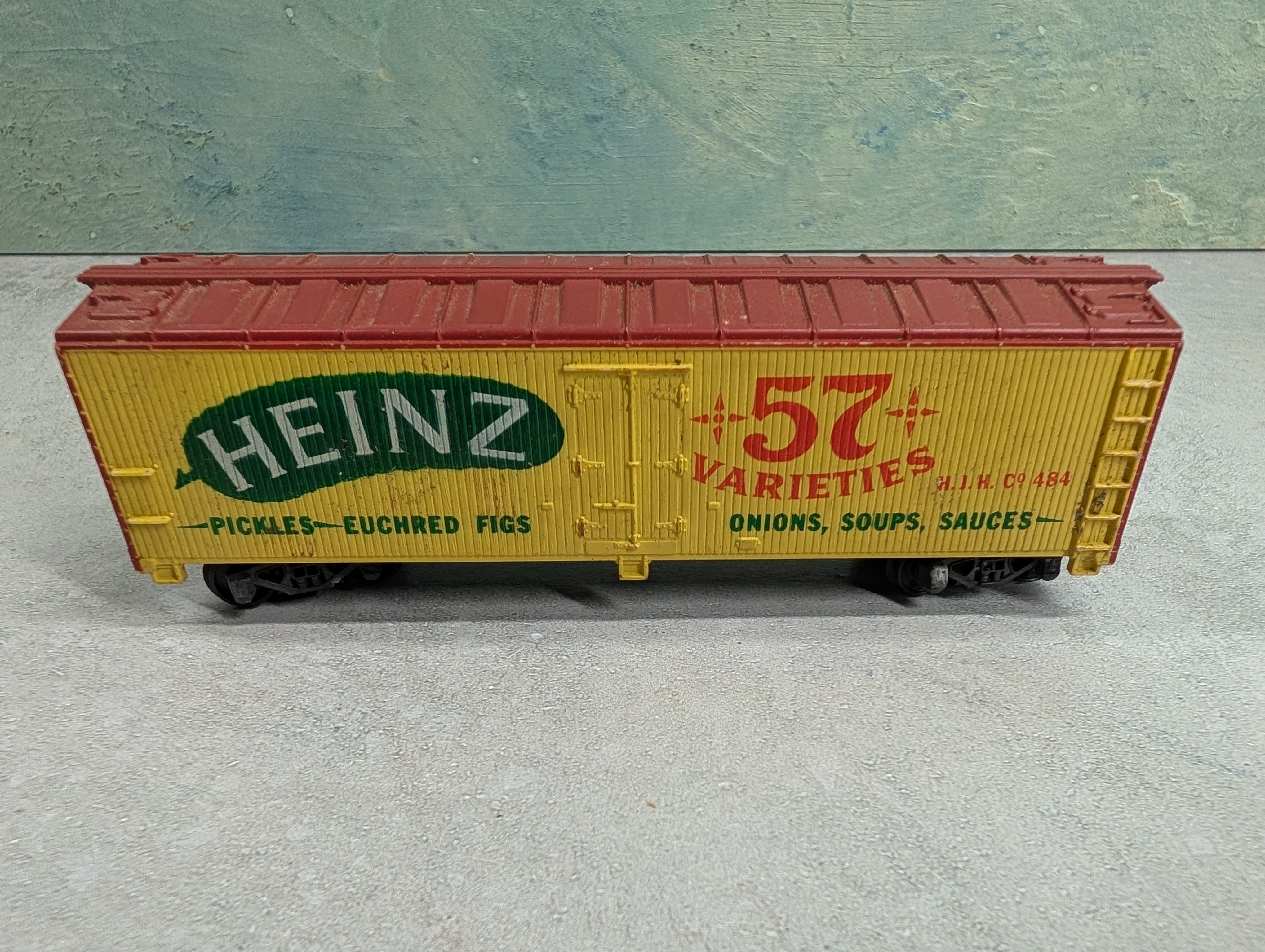 USED Tyco HO Scale 40' Wooden Reefer Box Car Heinz