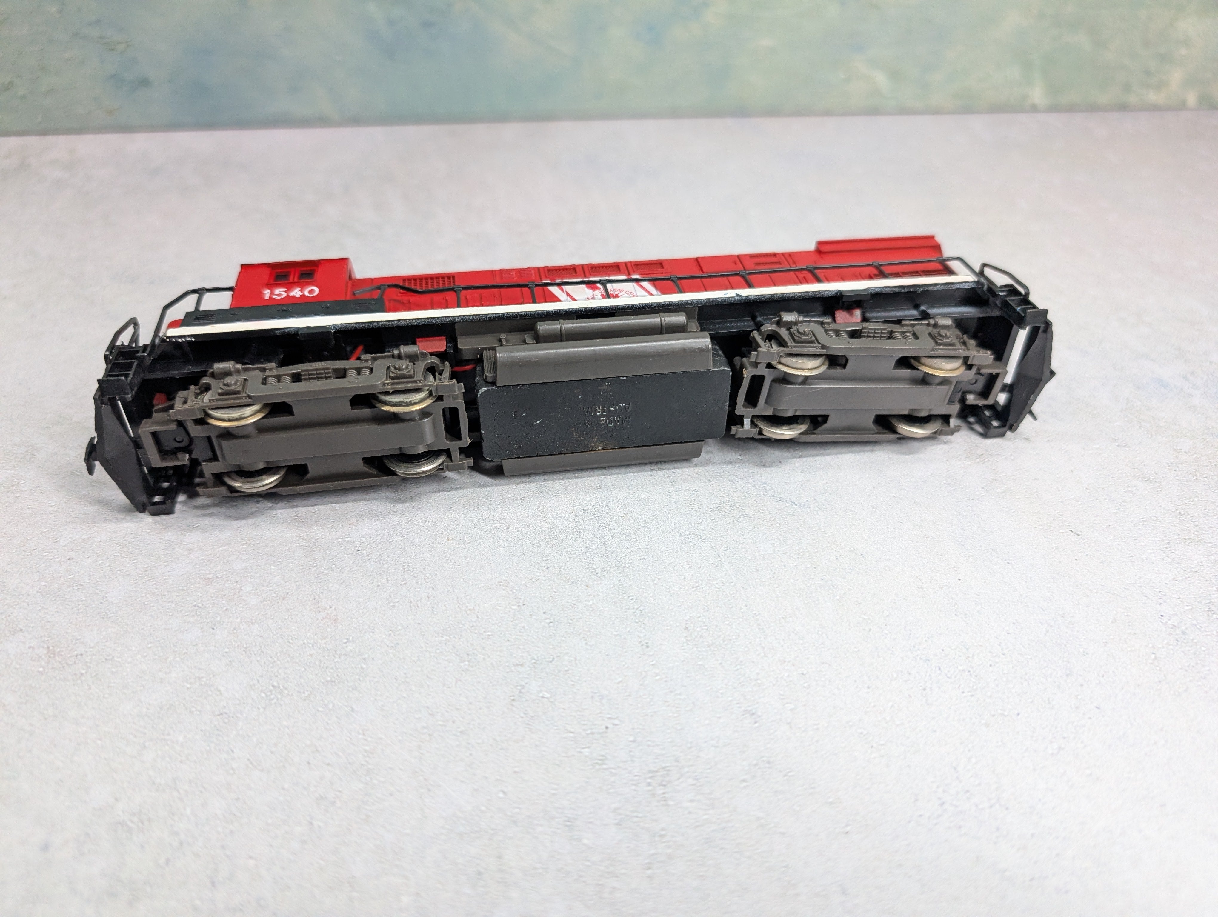 USED AHM HO Scale Alco Century 424 Diesel Locomotive Jersey Central CNJ #1540 Runs DC